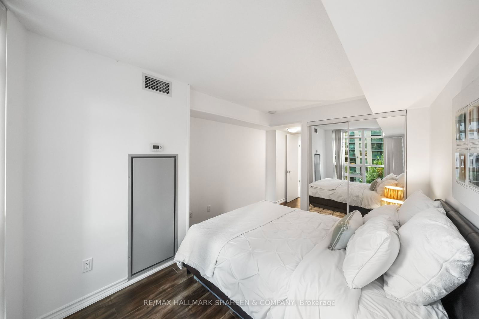 215 Fort York Blvd, unit 419 for sale - image #19