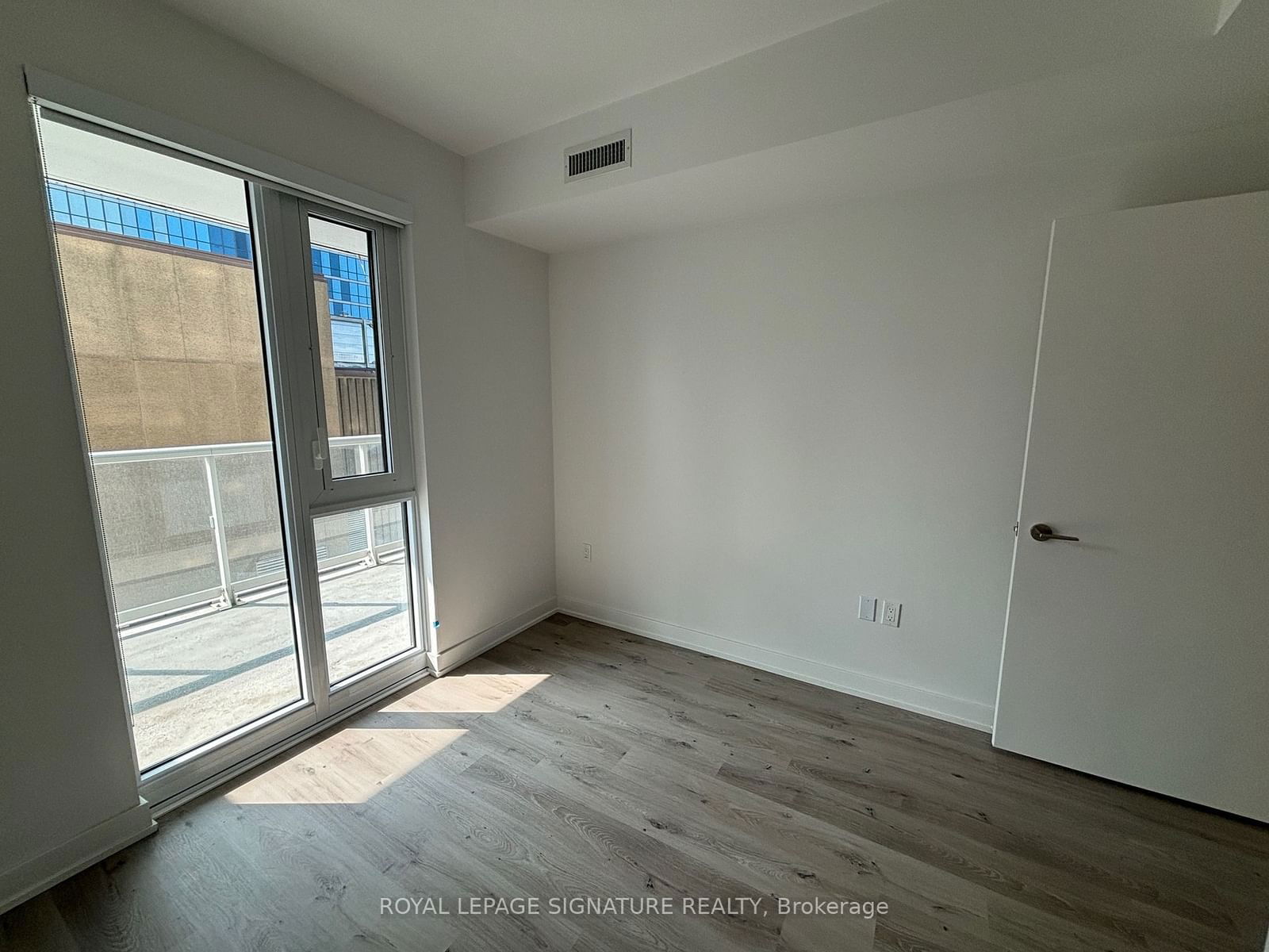 234 Simcoe St, unit 1532 for rent