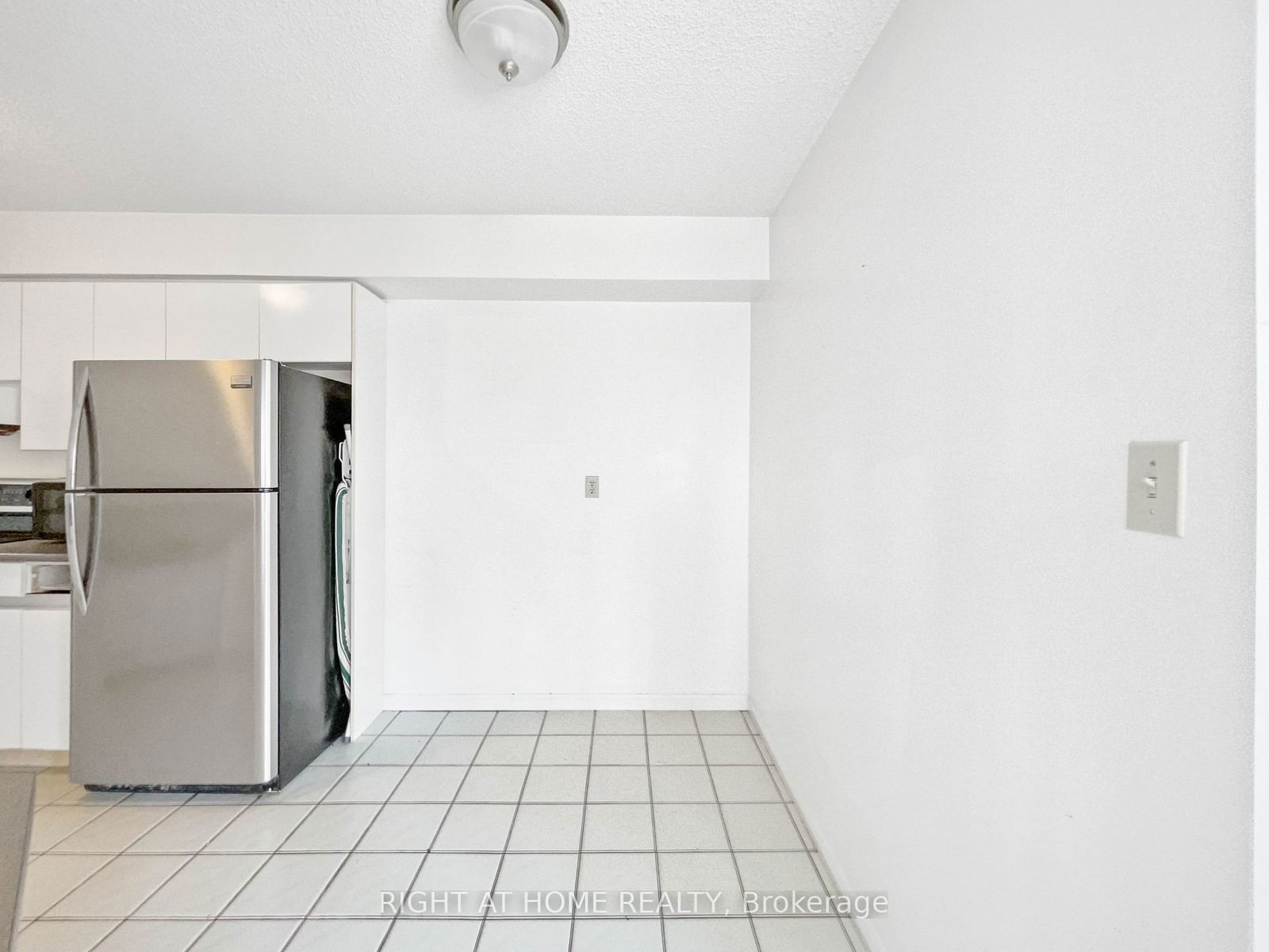 24 Wellesley St W, unit 1113 for rent - image #22