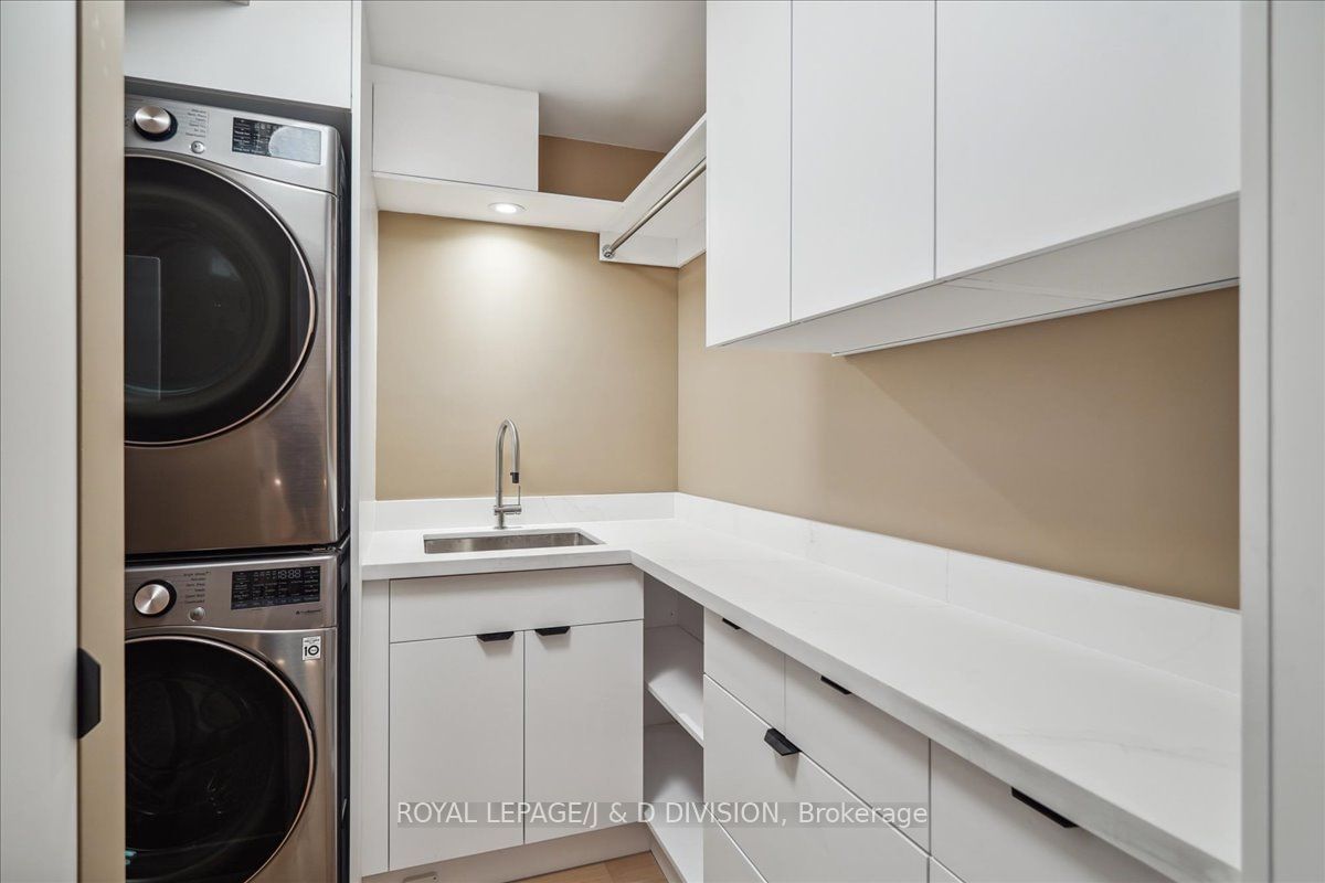 1166 Bay St, unit 404 for sale - image #28