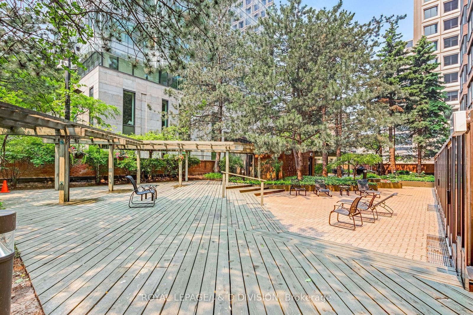 1166 Bay St, unit 404 for sale - image #33