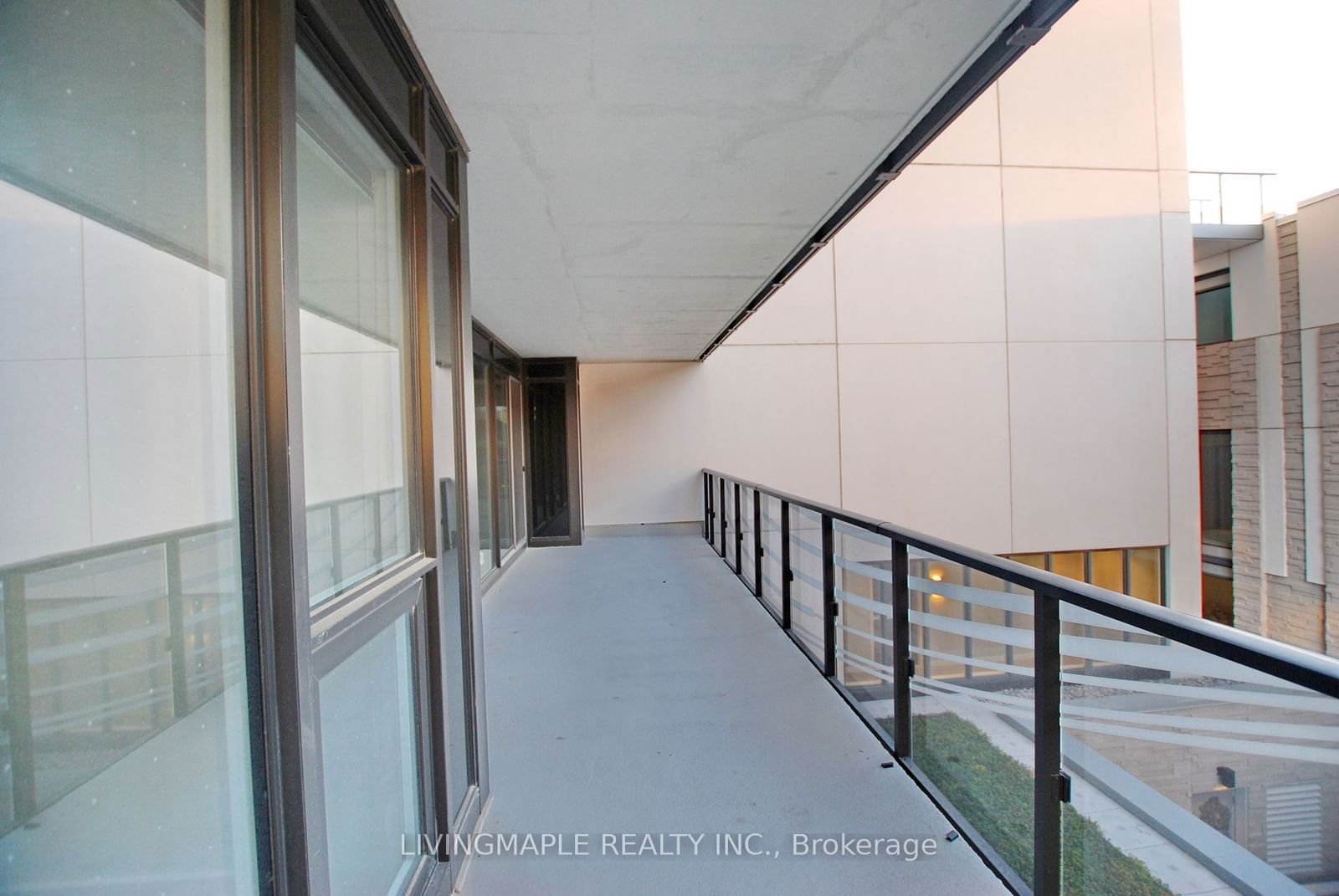 85 Mcmahon Dr, unit 302 for rent - image #15