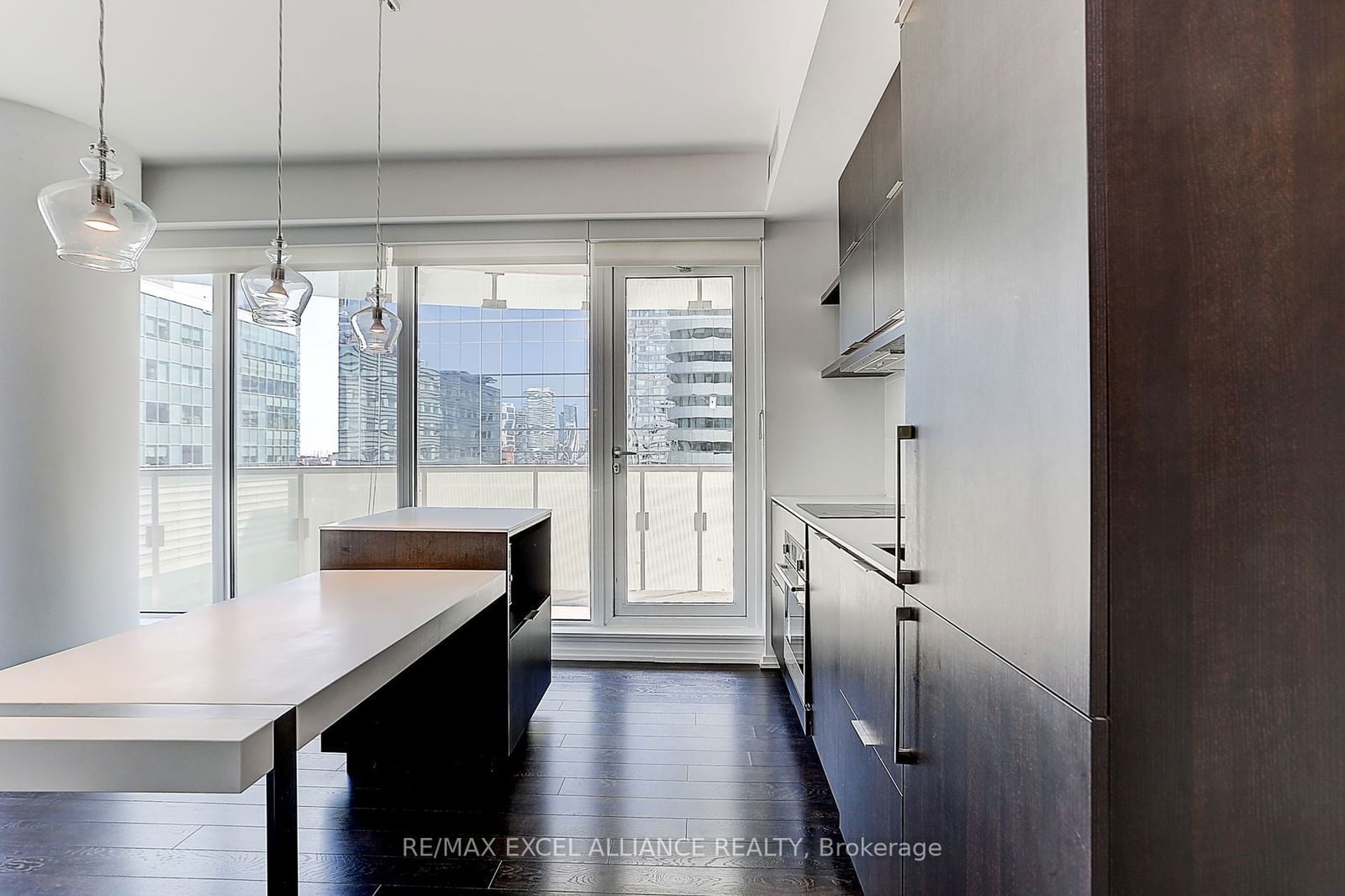 197 Yonge St, unit 1405 for rent - image #13