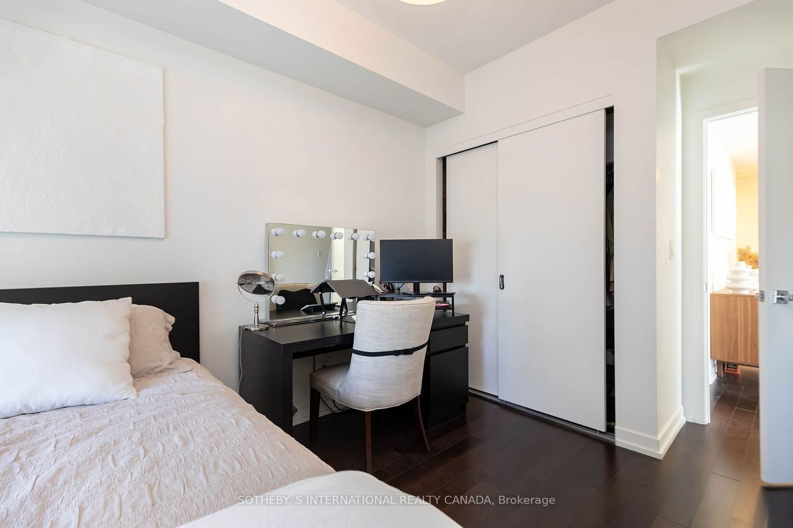 21 Widmer St, unit 1511 for rent - image #15