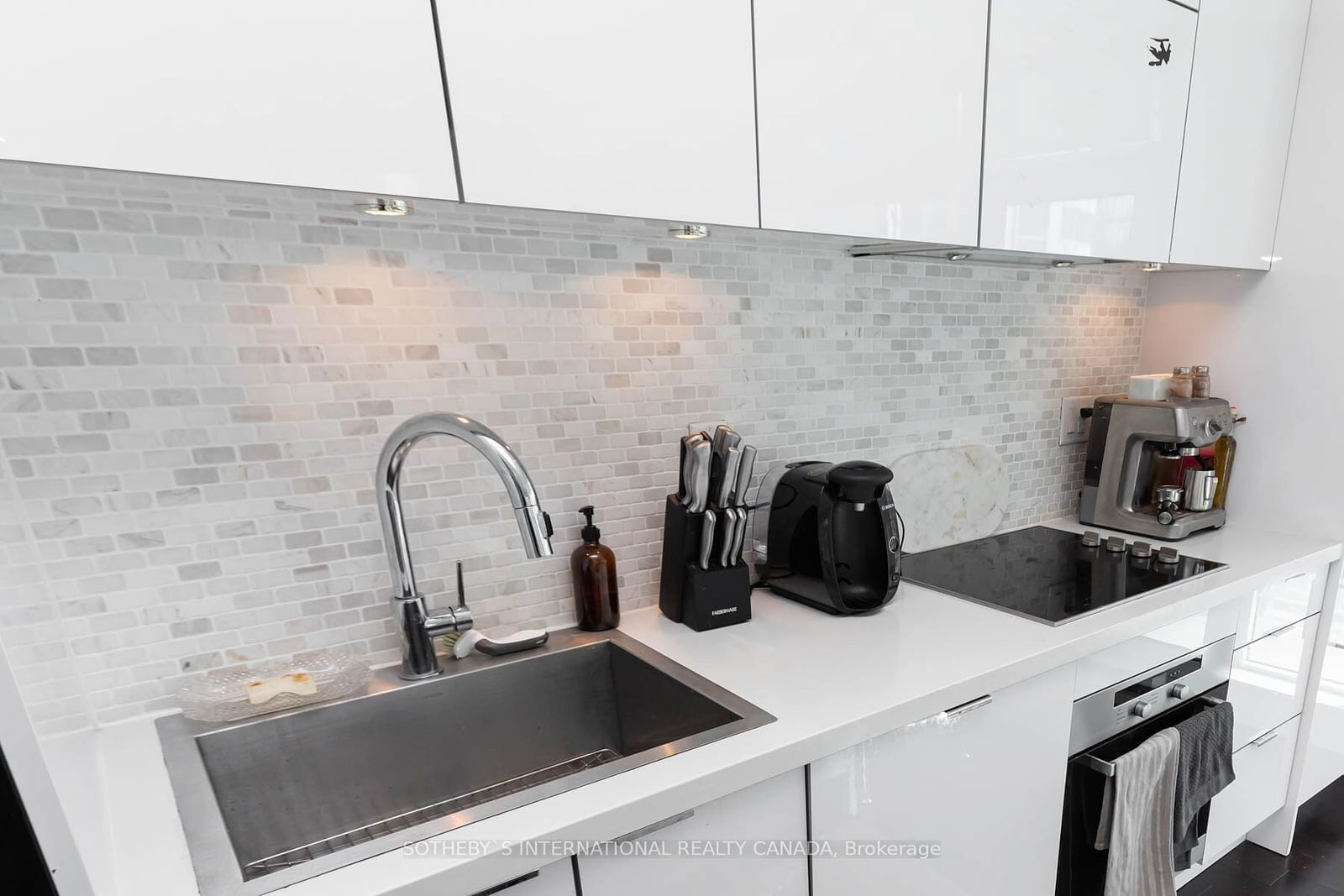 21 Widmer St, unit 1511 for rent - image #8