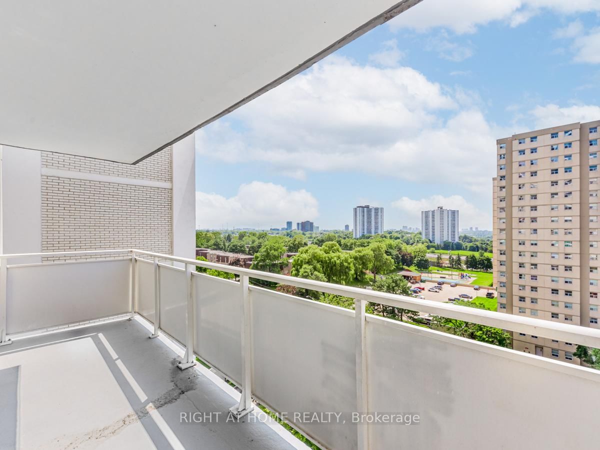 10 Parkway Forest Dr, unit 903 for sale - image #26