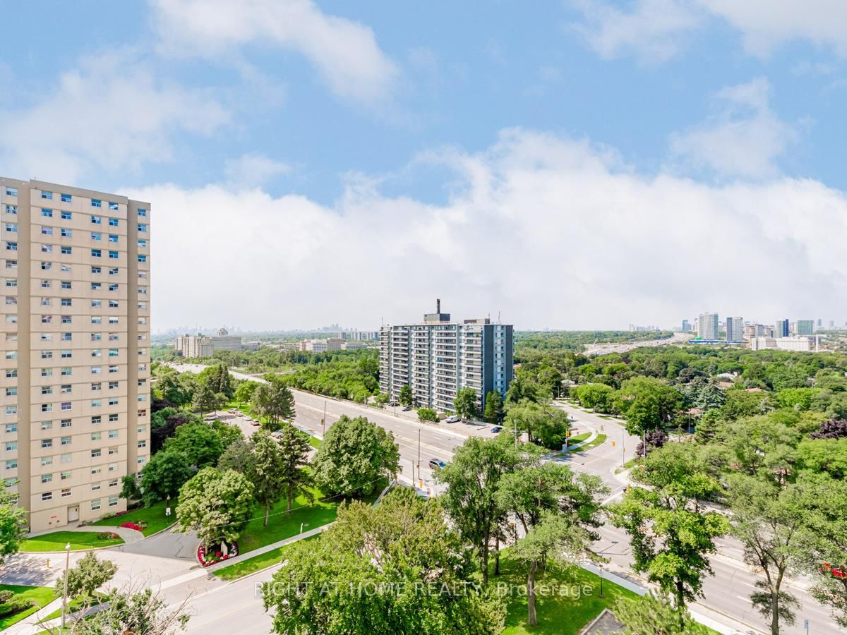 10 Parkway Forest Dr, unit 903 for sale