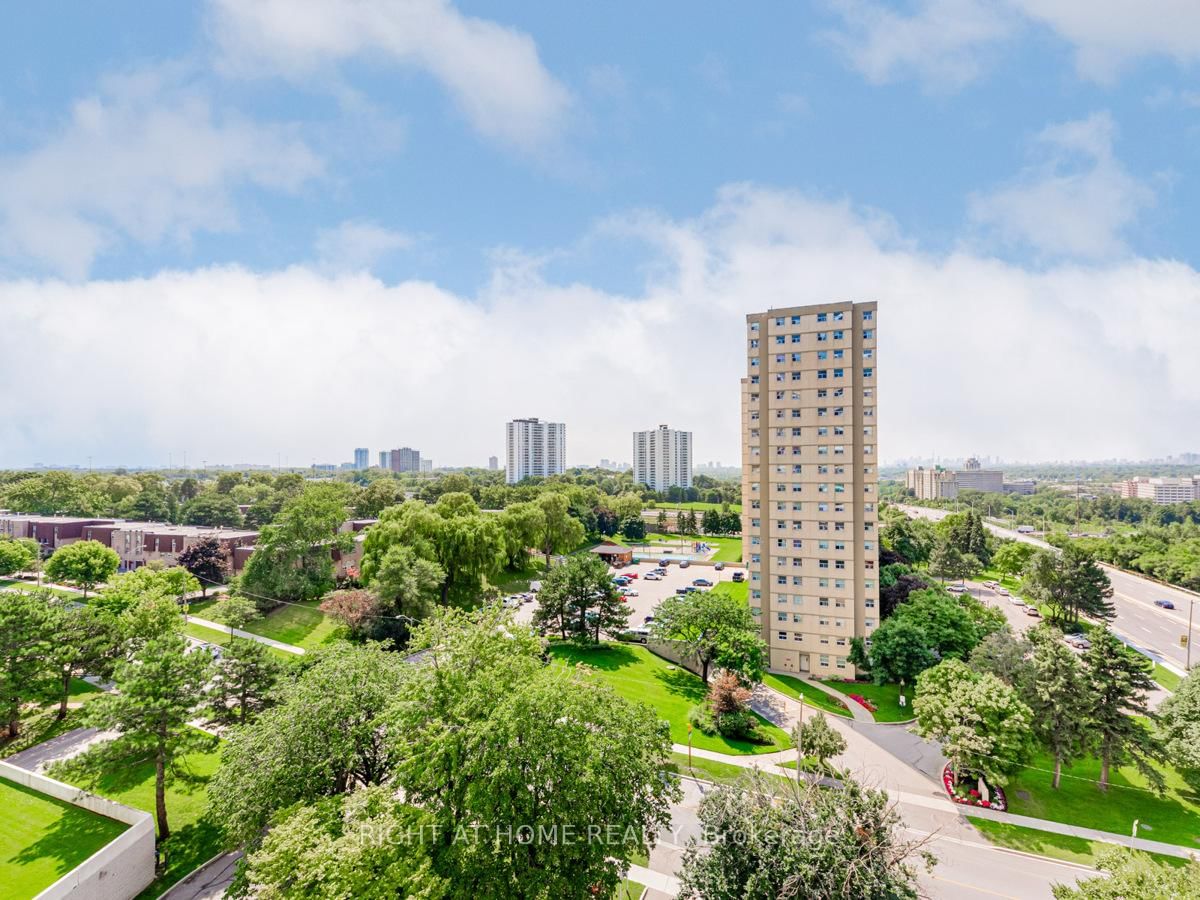 10 Parkway Forest Dr, unit 903 for sale - image #31