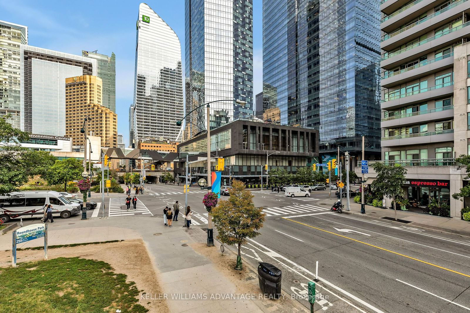 51 Lower Simcoe St, unit 516 for sale - image #1