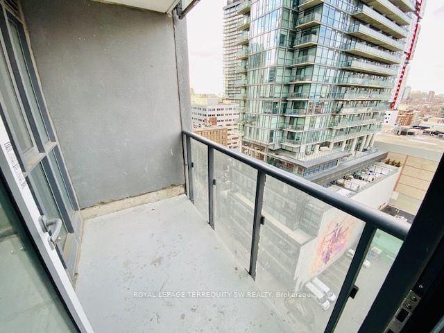 295 Adelaide St, unit 1503 for rent - image #8