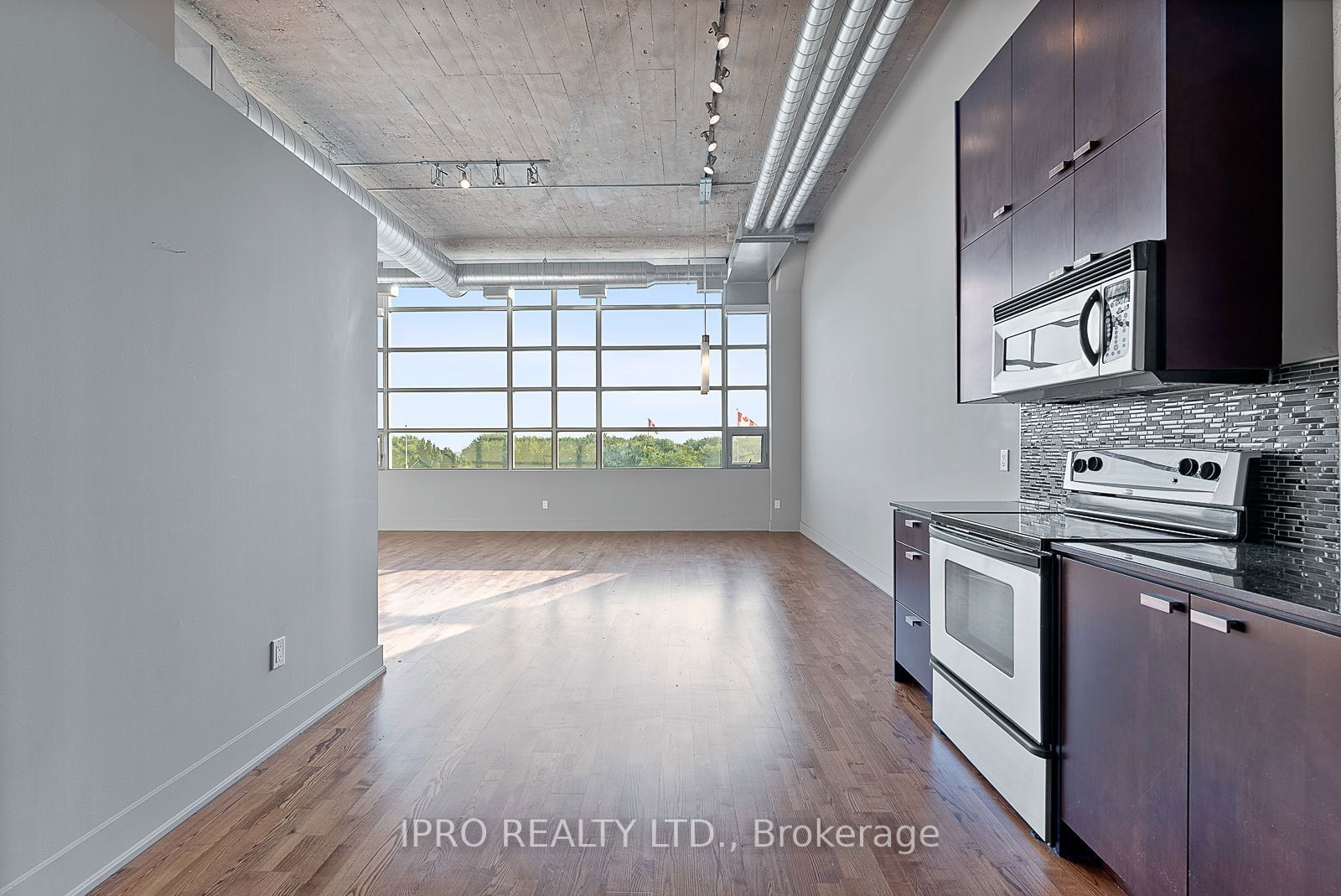 637 Lakeshore Blvd W, unit 410 for rent - image #10