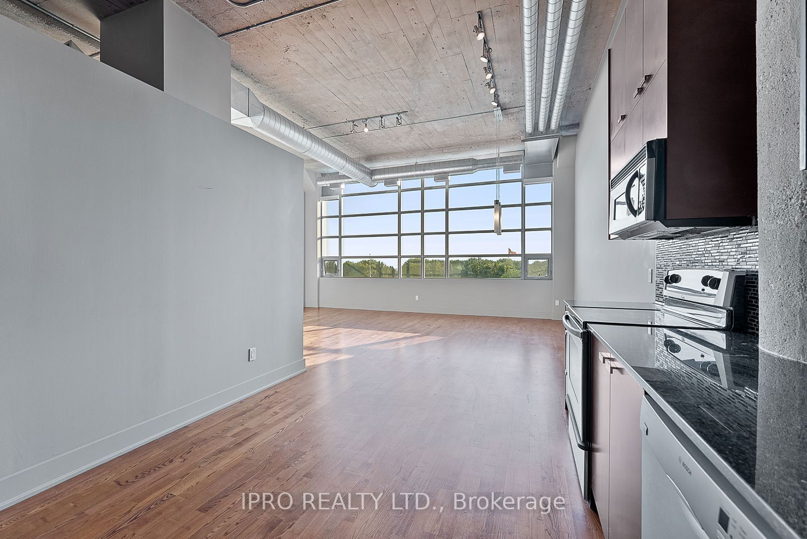 637 Lakeshore Blvd W, unit 410 for rent - image #11