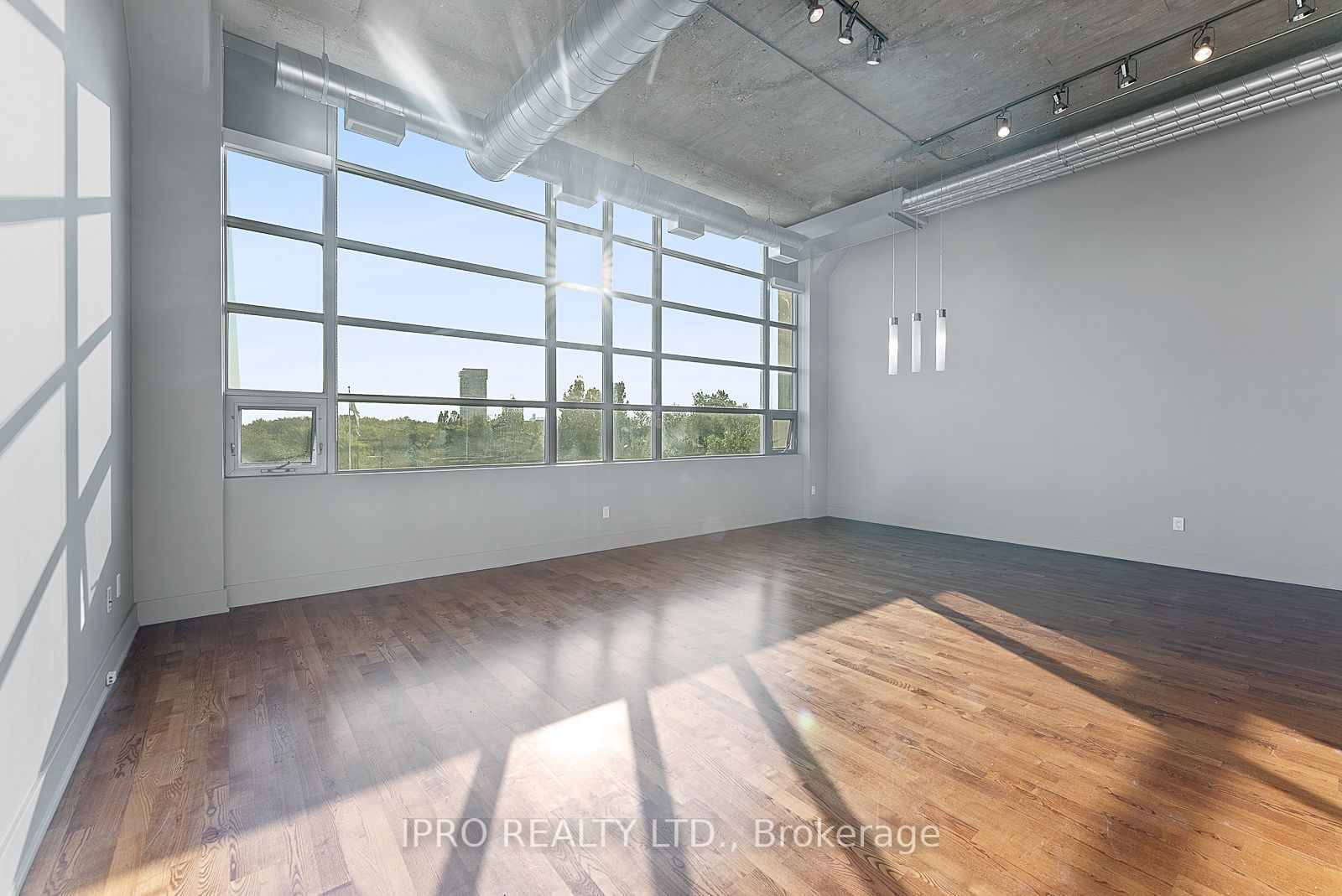 637 Lakeshore Blvd W, unit 410 for rent - image #18