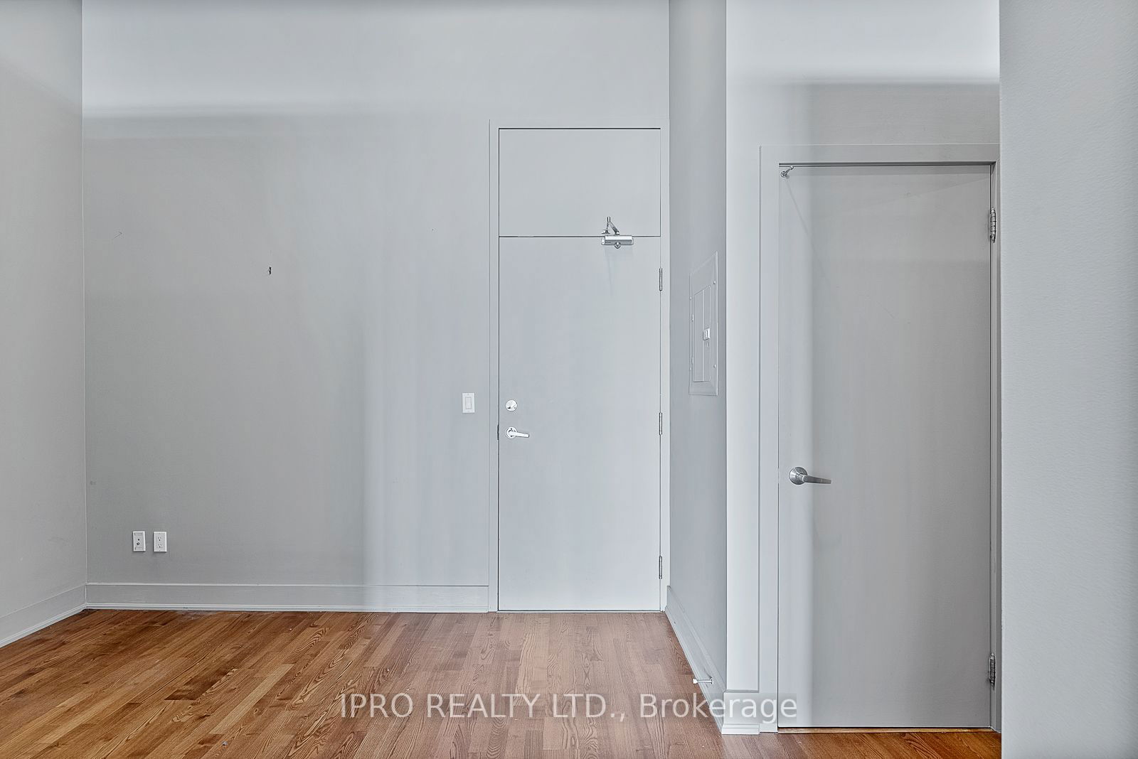 637 Lakeshore Blvd W, unit 410 for rent