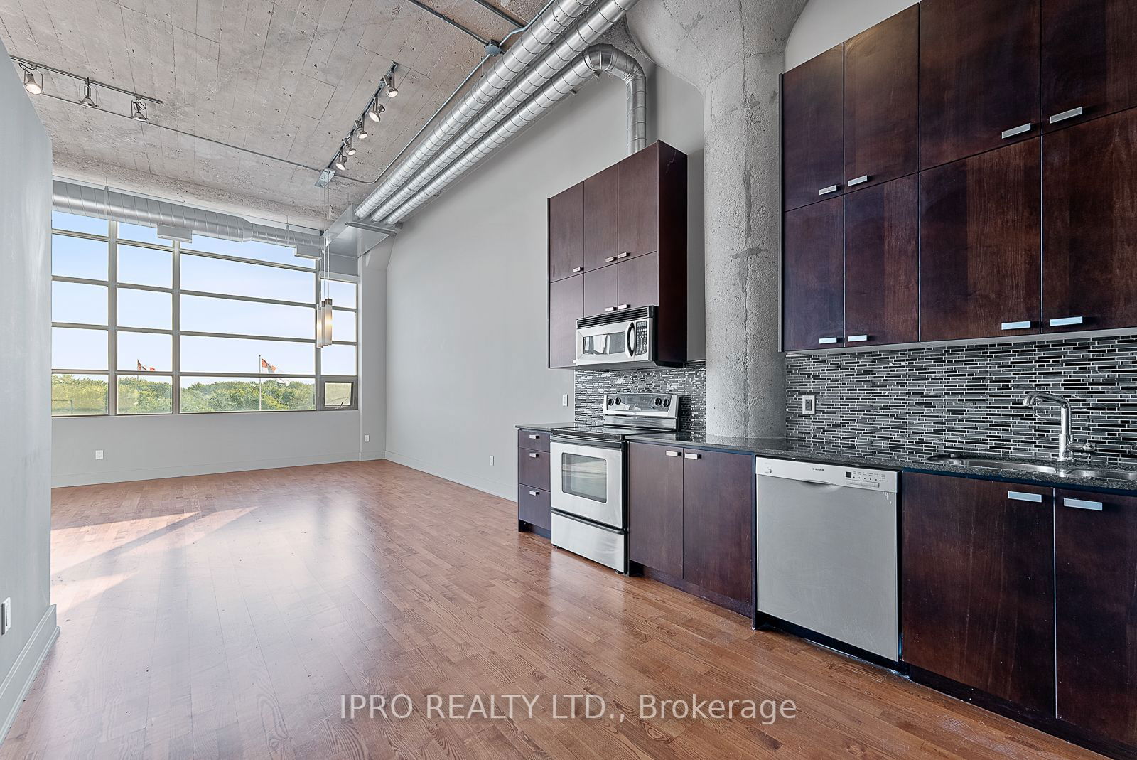 637 Lakeshore Blvd W, unit 410 for rent - image #9