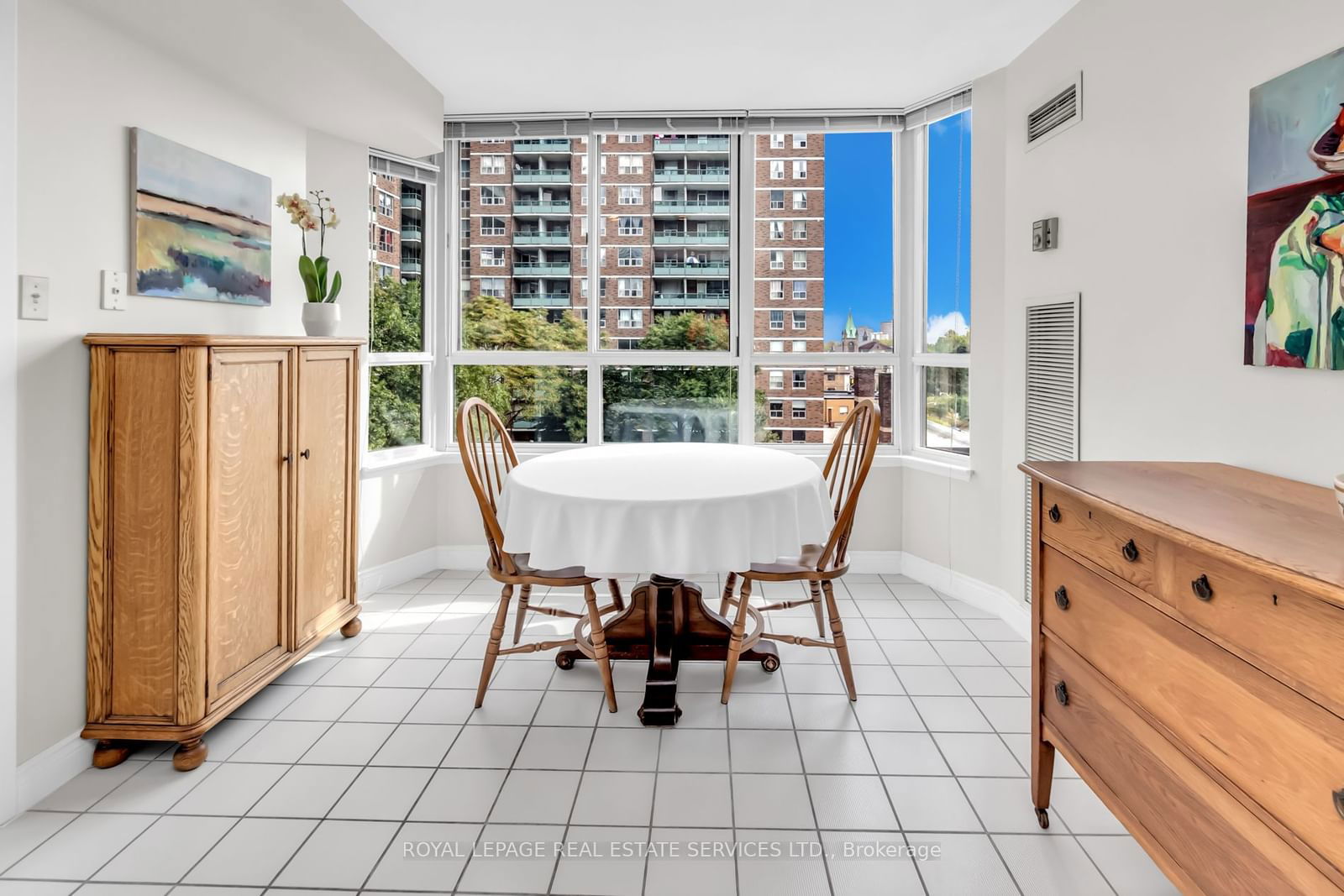 130 Carlton St, unit 603 for sale