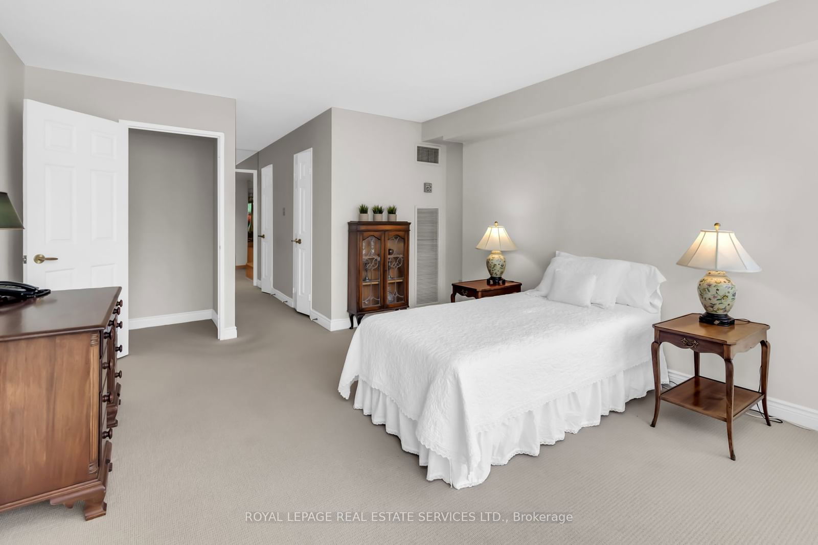 130 Carlton St, unit 603 for sale - image #31