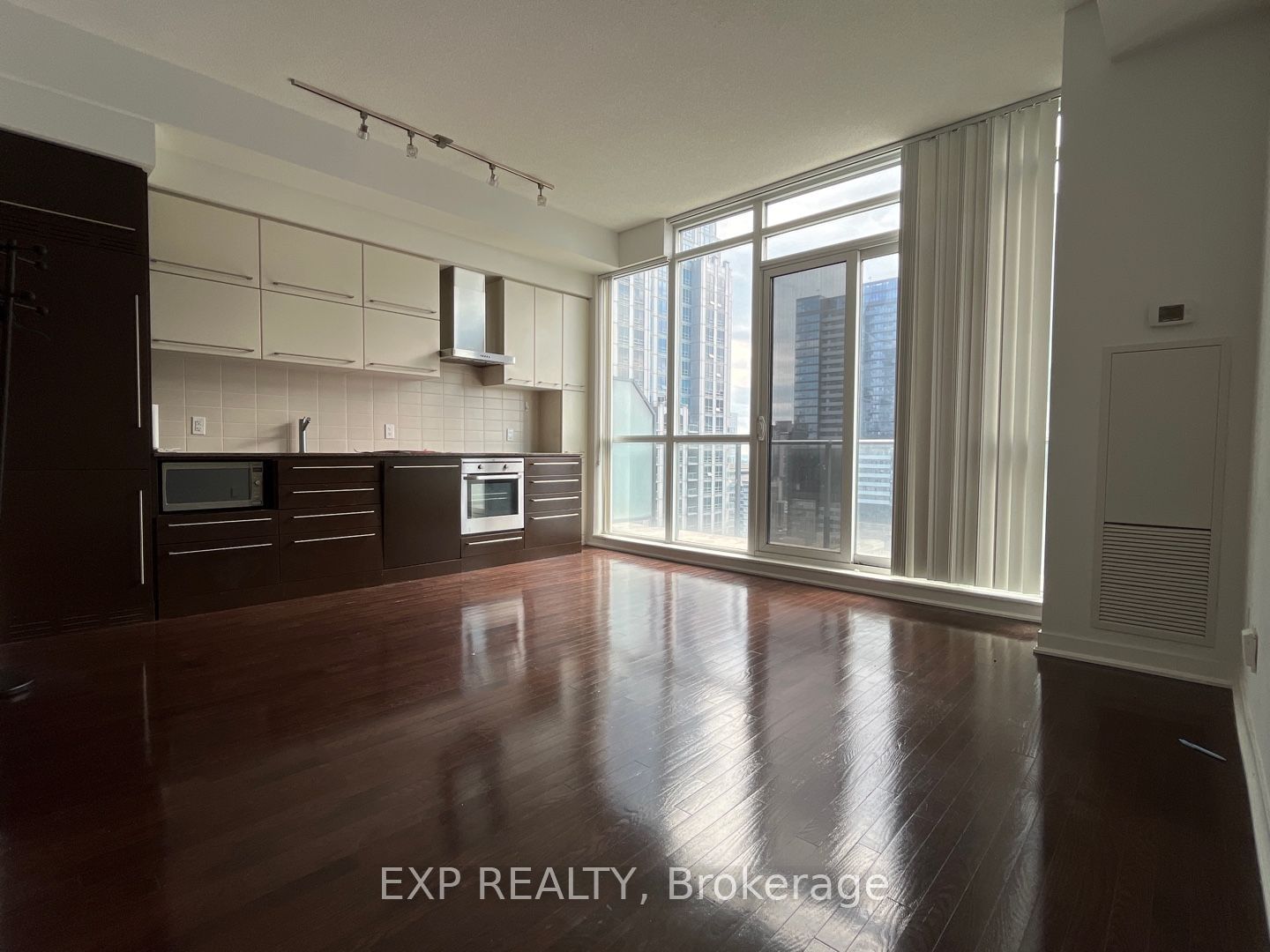 770 Bay St, unit 2708 for rent - image #10