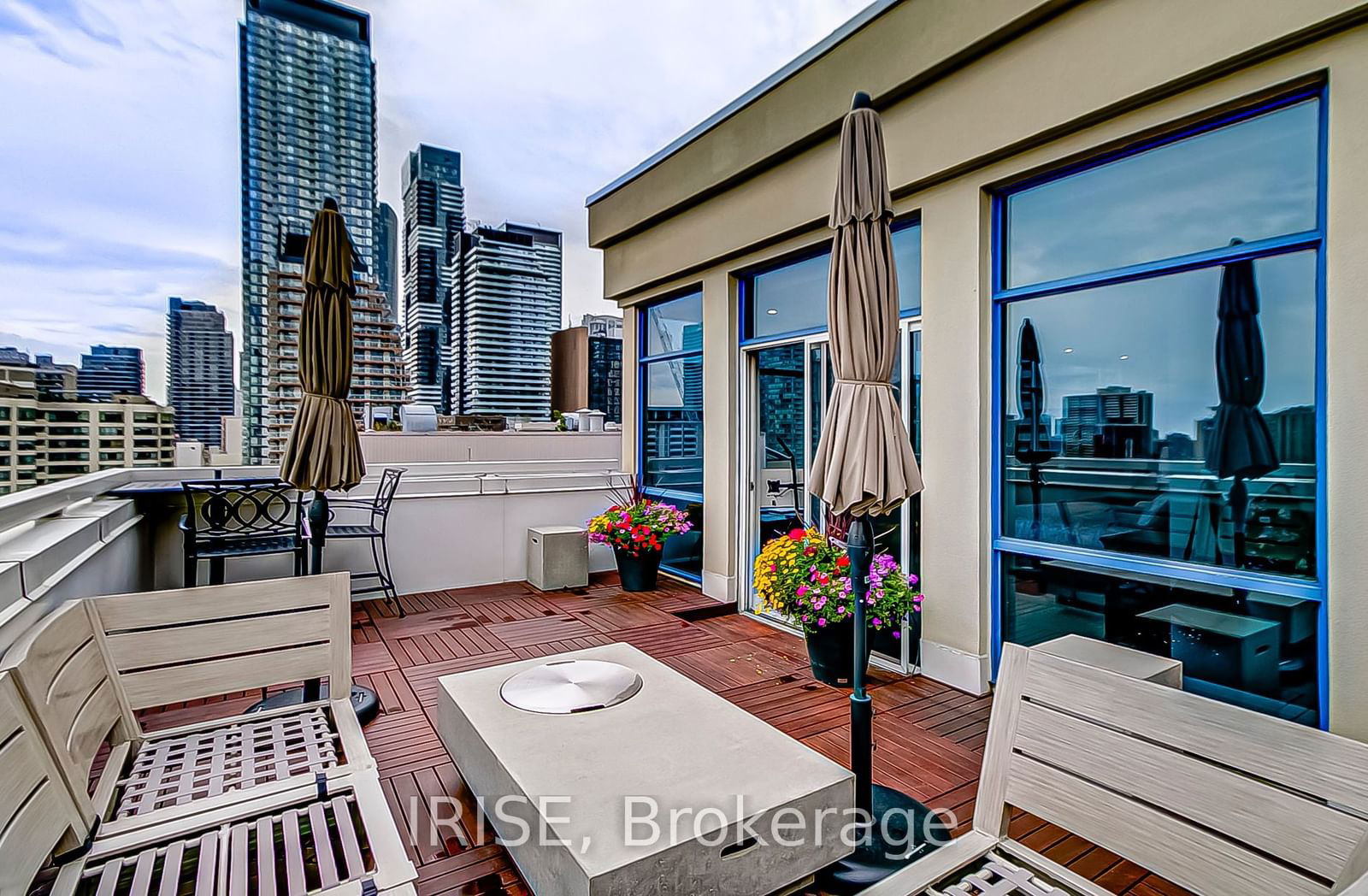 8 Wellesley St E, unit Ph1 for sale