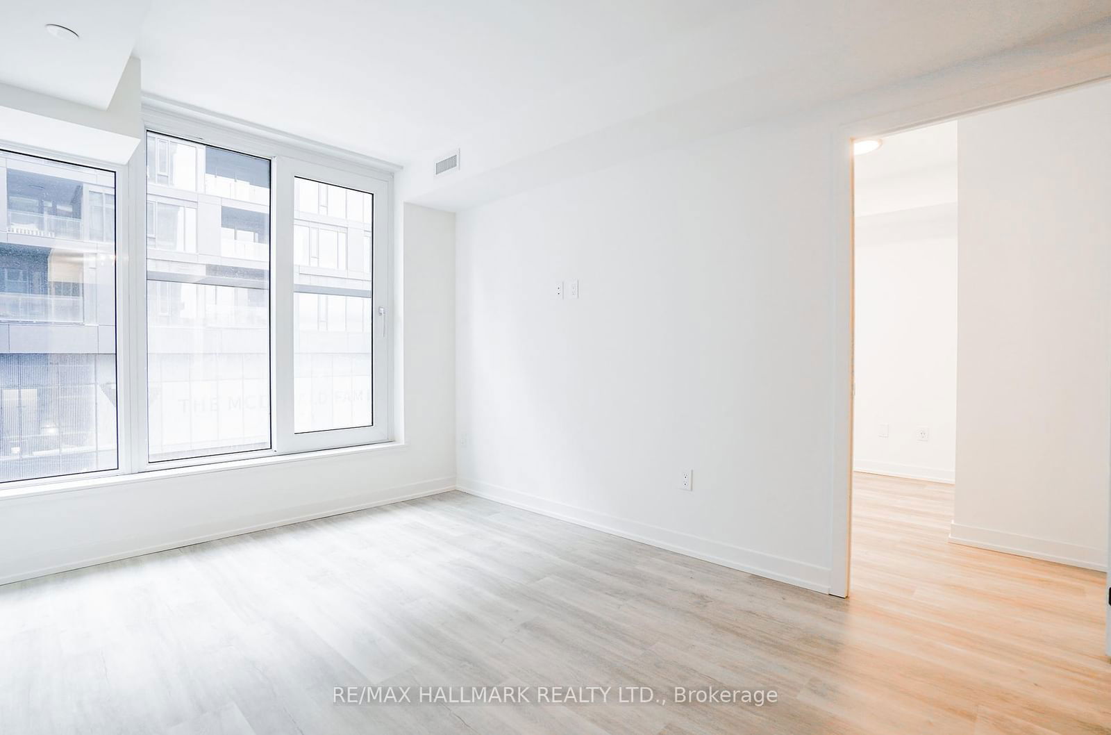 2 Augusta Ave, unit 507 for sale - image #19