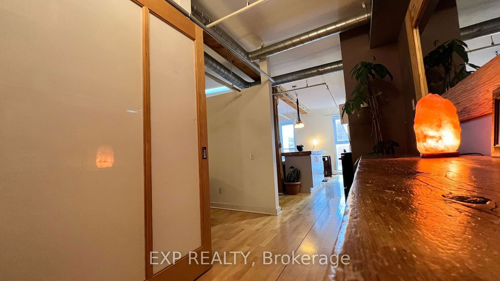 81A Front St E, unit 415 for rent