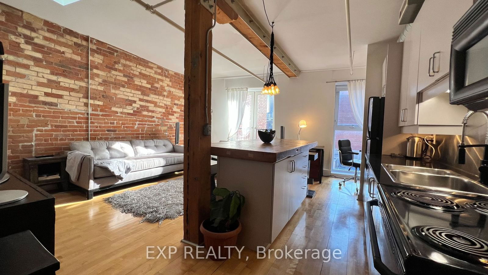 81A Front St E, unit 415 for rent - image #2