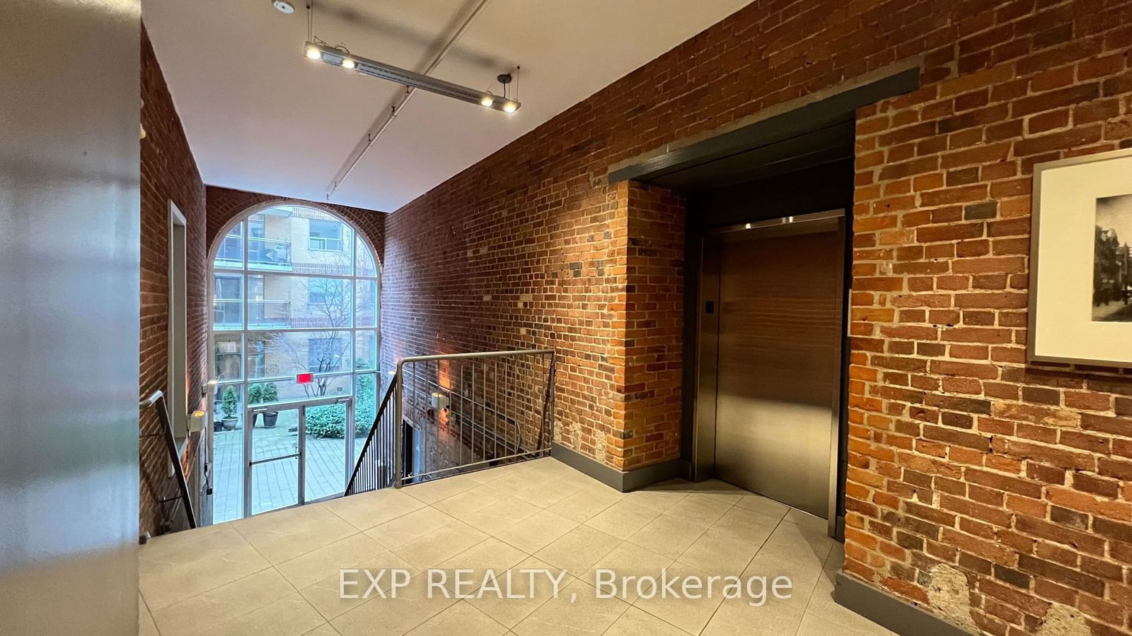 81A Front St E, unit 415 for rent - image #21