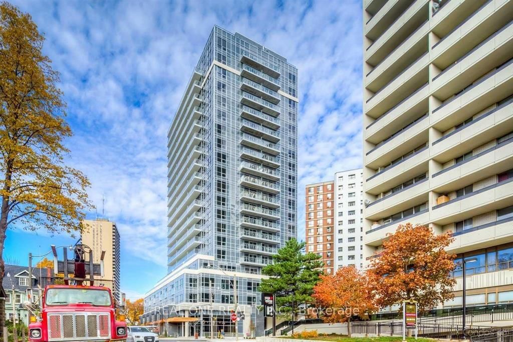 58 Orchard View Blvd, unit 1004 for sale - image #2