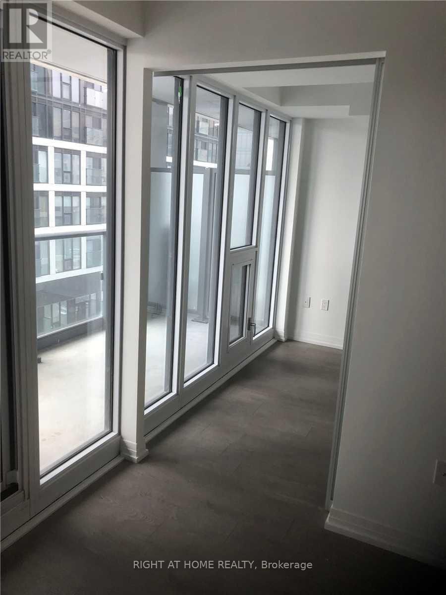 251 Jarvis St, unit 818 for rent