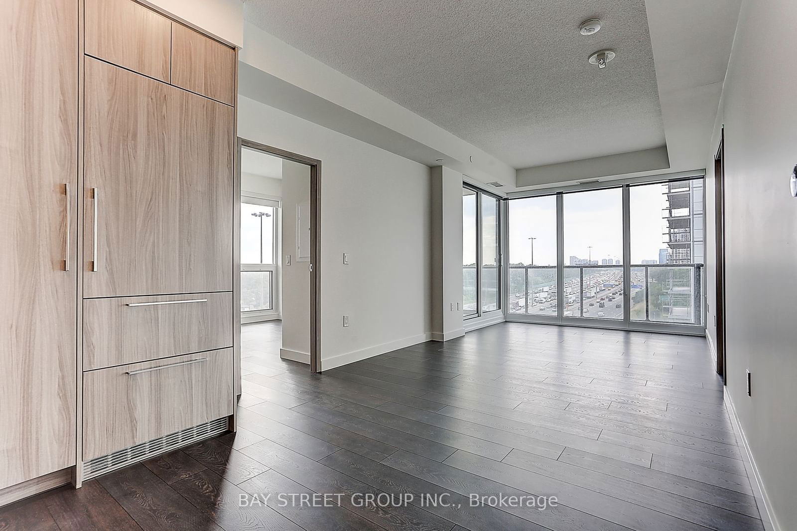 85 McMahon Dr, unit 1106 for rent - image #19