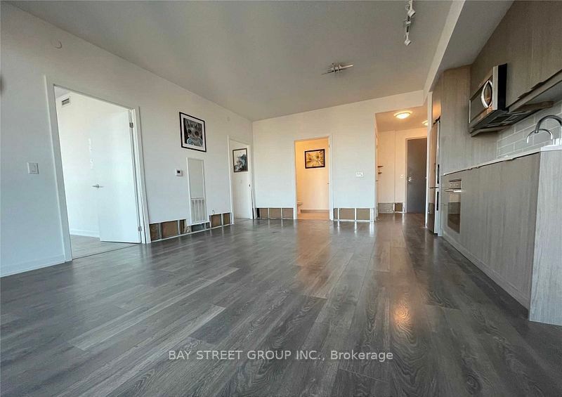 38 Forest Manor Rd, unit 2104 for rent - image #6