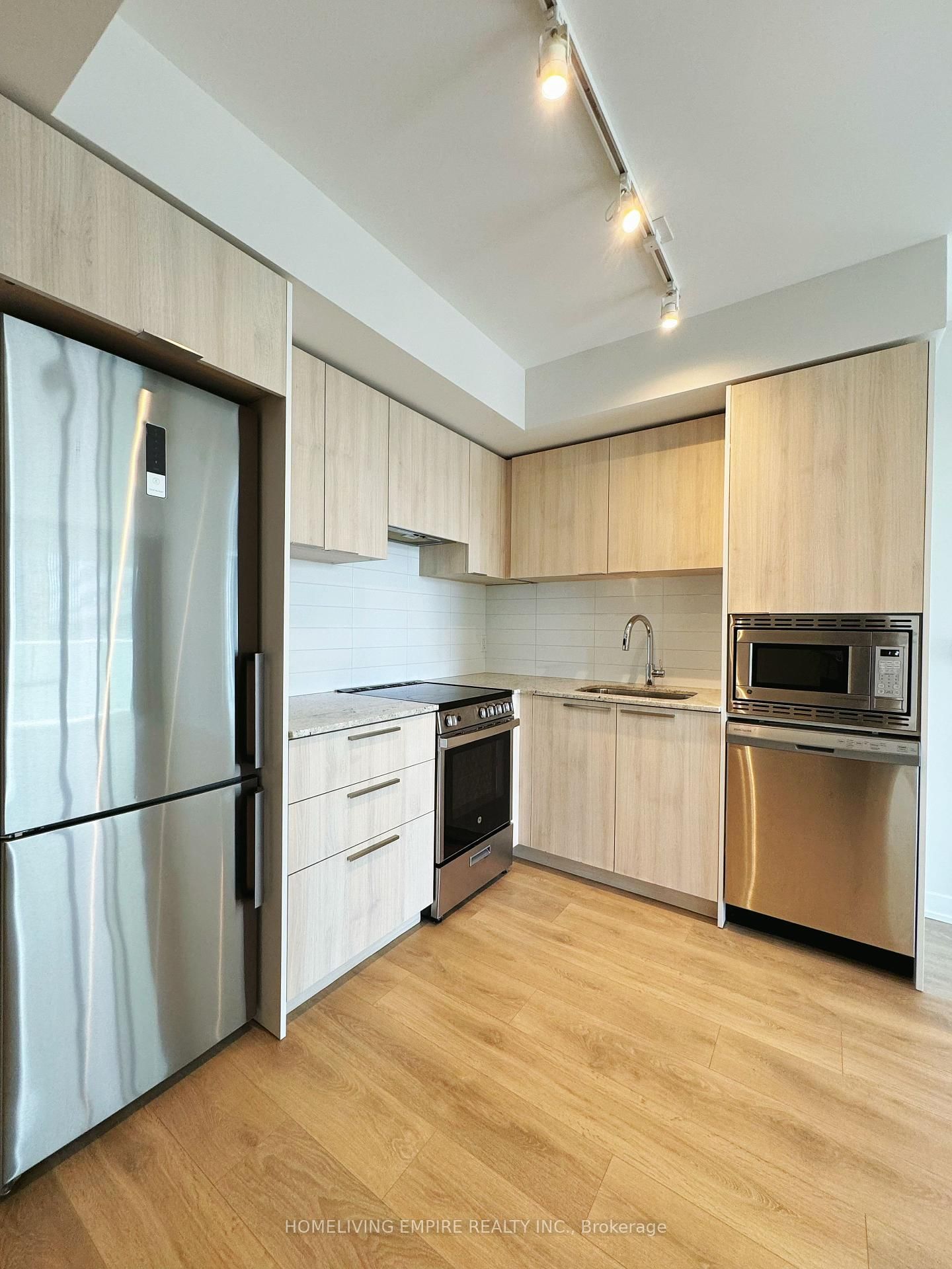 501 Yonge St, unit 1212 for sale