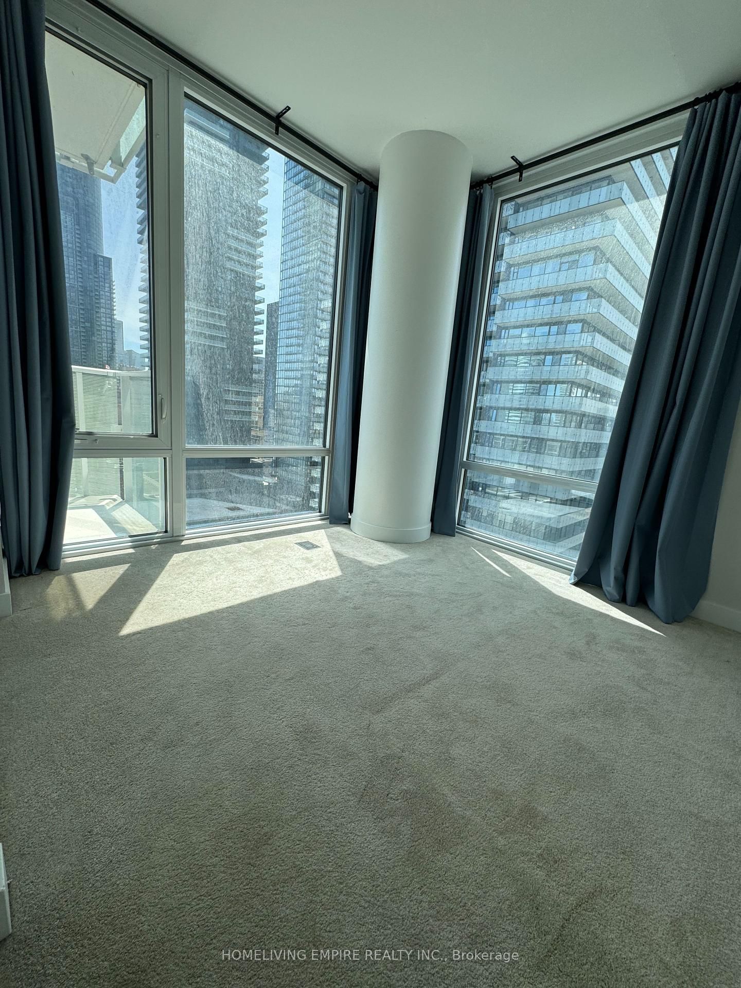 501 Yonge St, unit 1212 for sale - image #4