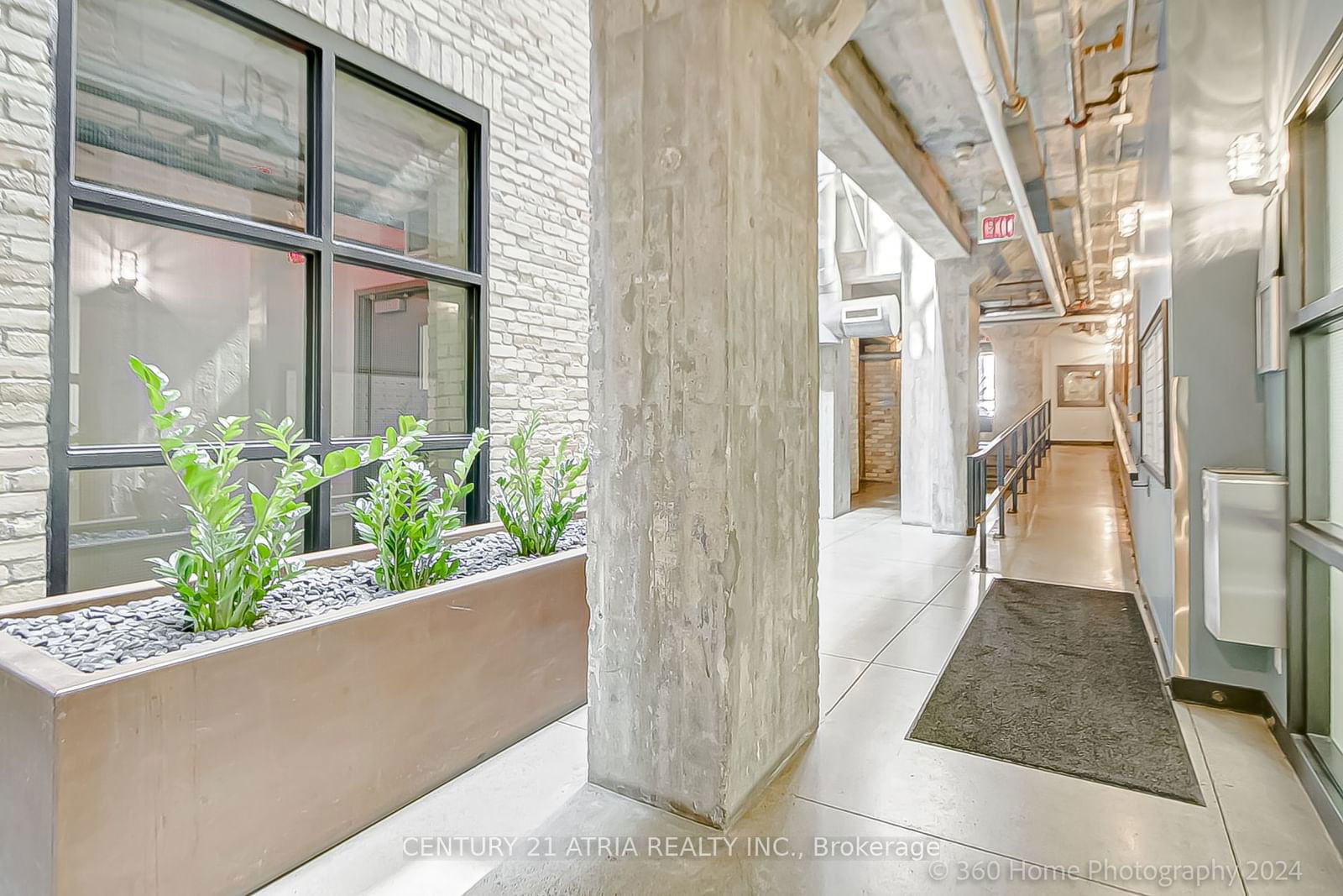 383 Adelaide St E, unit 313 for sale - image #4