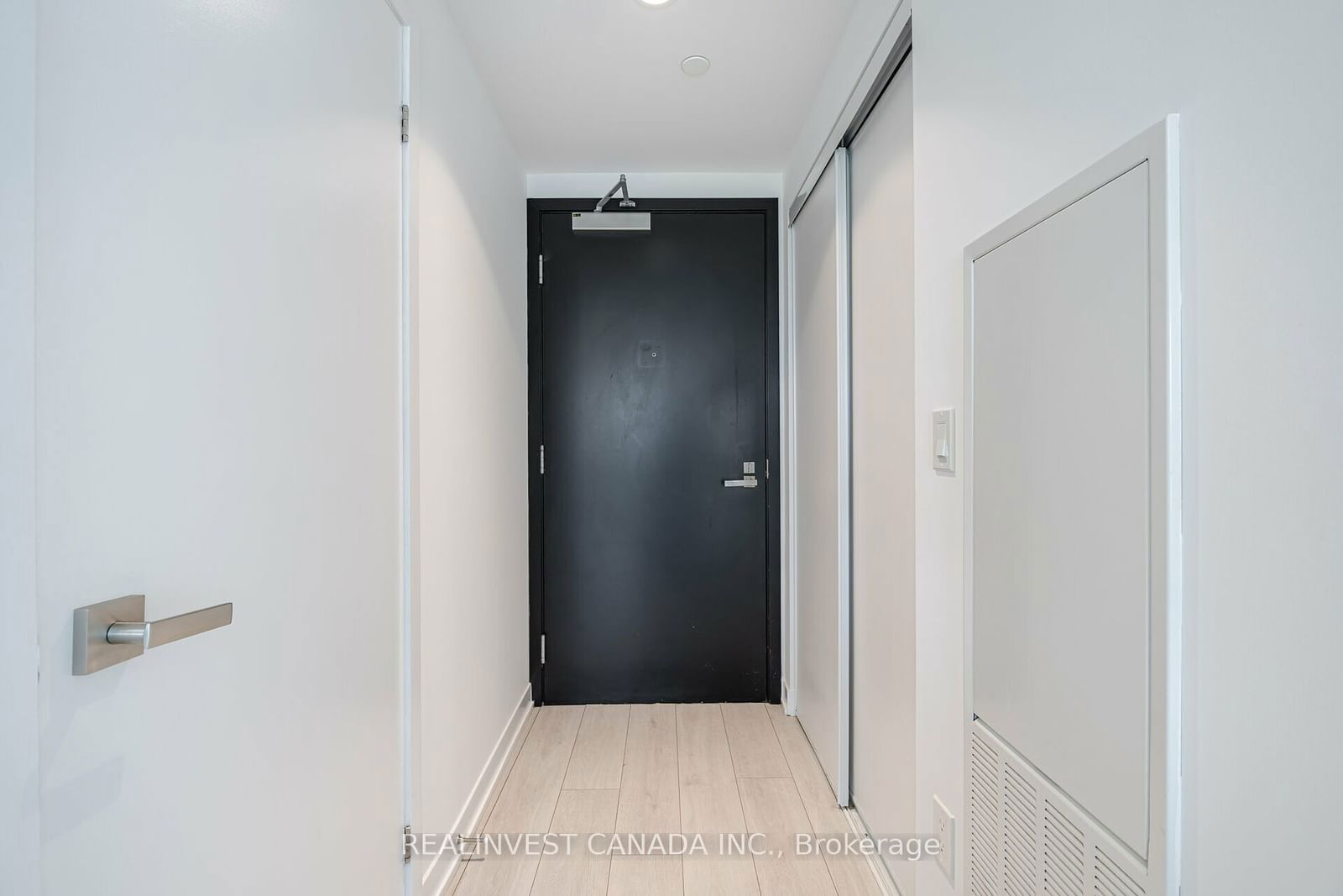 31 Tippett Rd, unit 366 for sale - image #5