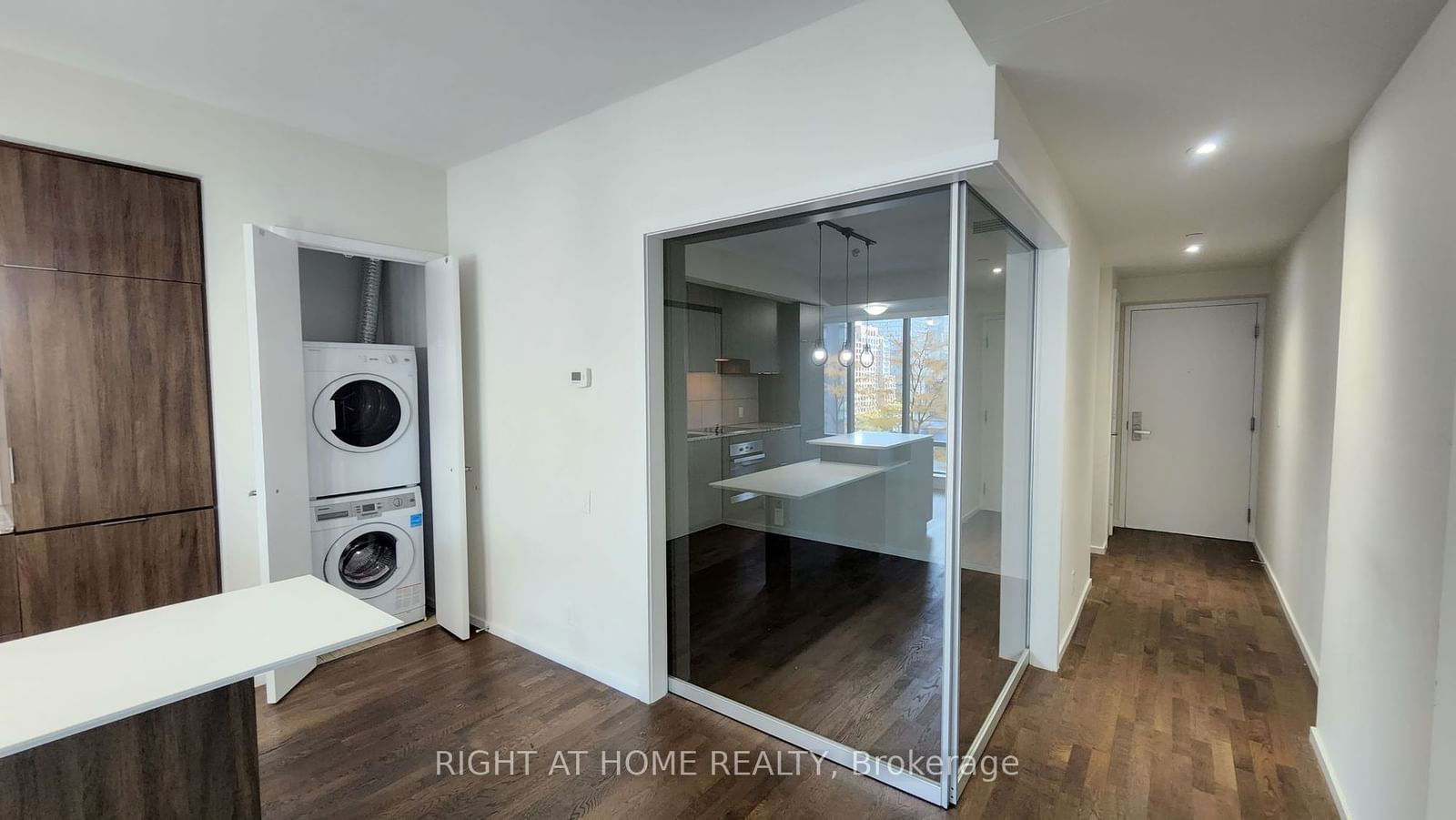 5 St Joseph St, unit 604 for rent - image #8