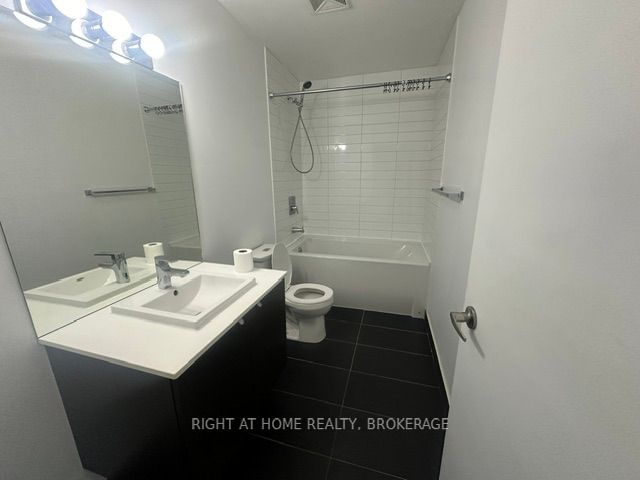 32 Camden St, unit 507 for sale - image #6