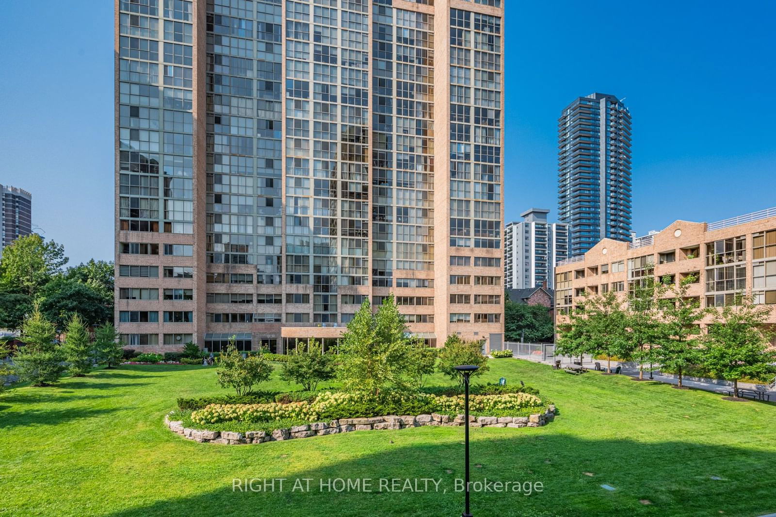 60 Homewood Ave, unit 203 for sale - image #28