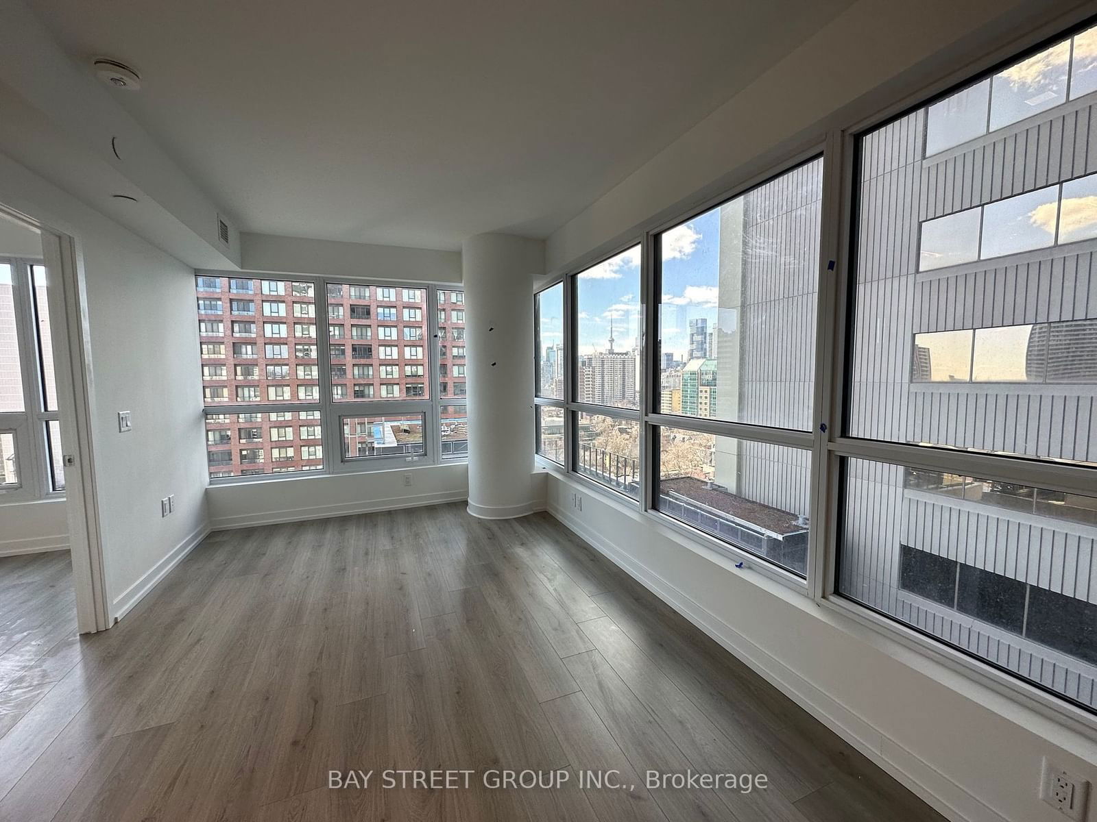 395 Bloor St E, unit 1202 for rent