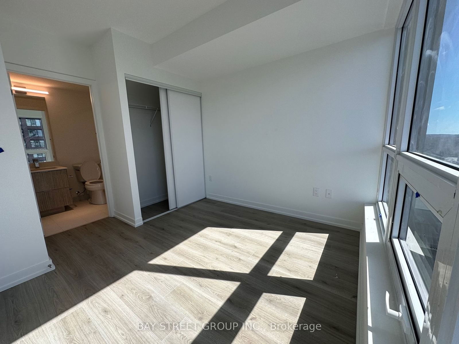 395 Bloor St E, unit 1202 for rent