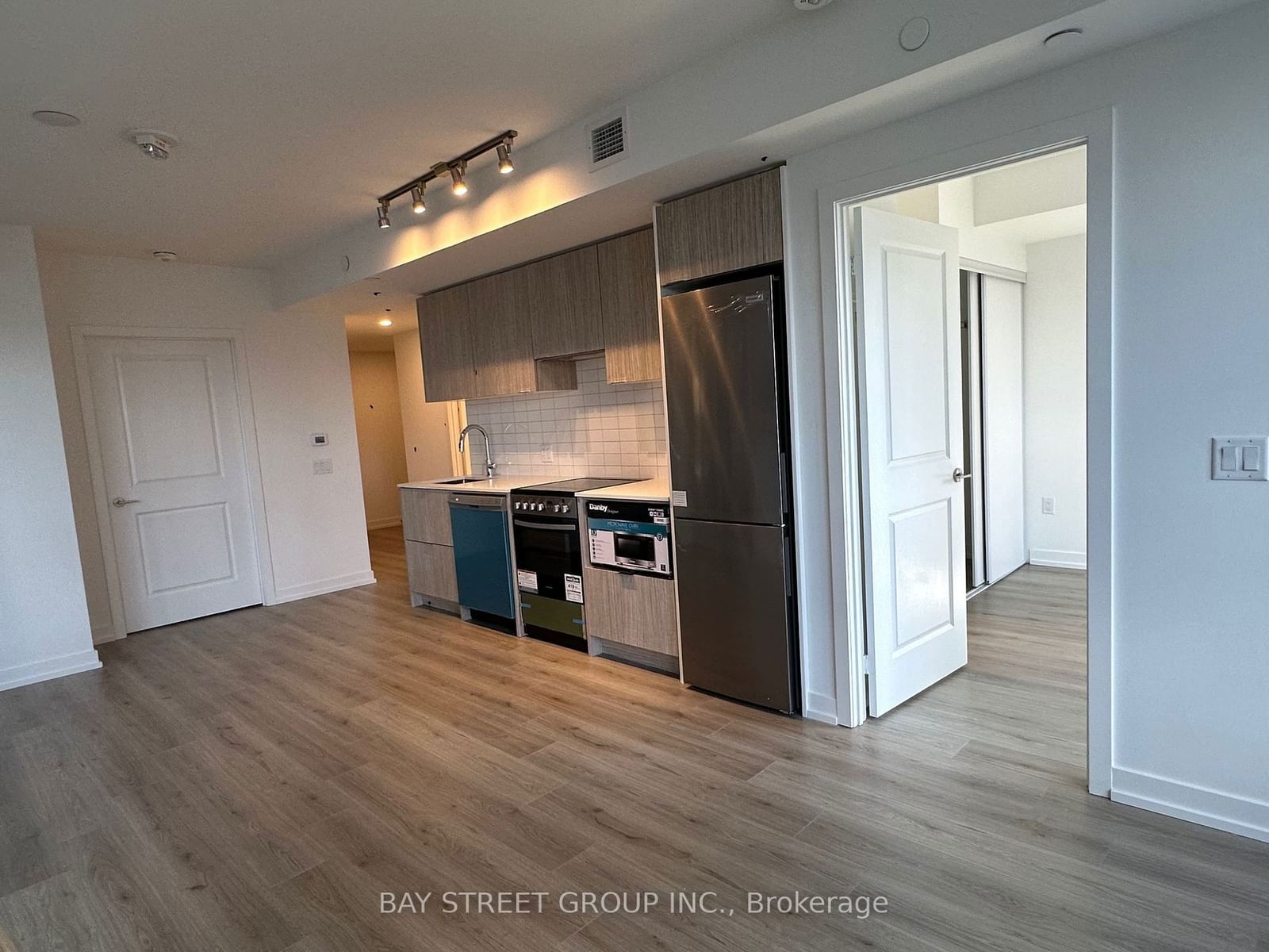 395 Bloor St E, unit 1202 for rent - image #7