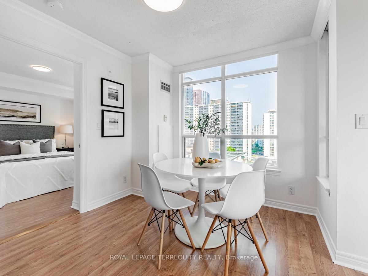 225 Wellesley St E, unit 1112 for sale - image #12