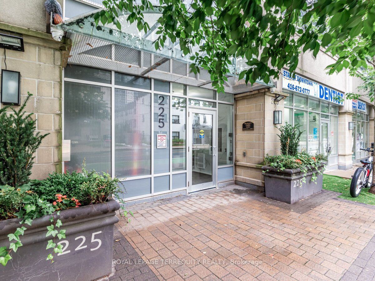 225 Wellesley St E, unit 1112 for sale - image #37