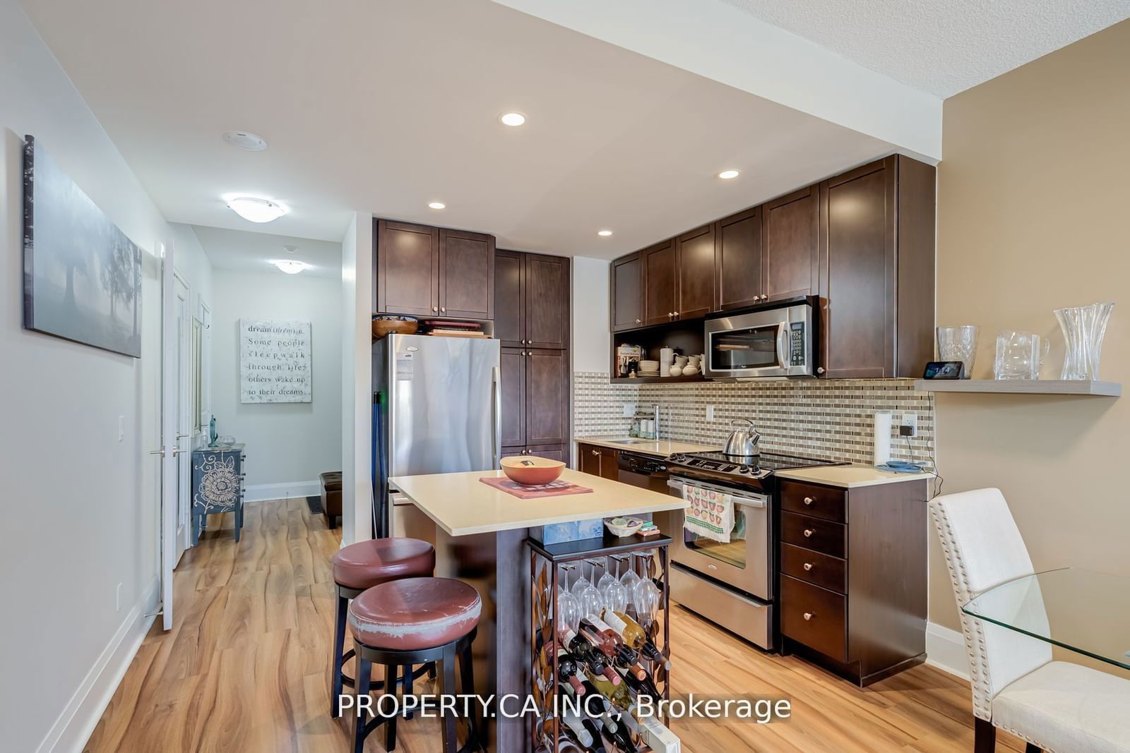 100 Harrison Gdns, unit 205 for rent - image #8