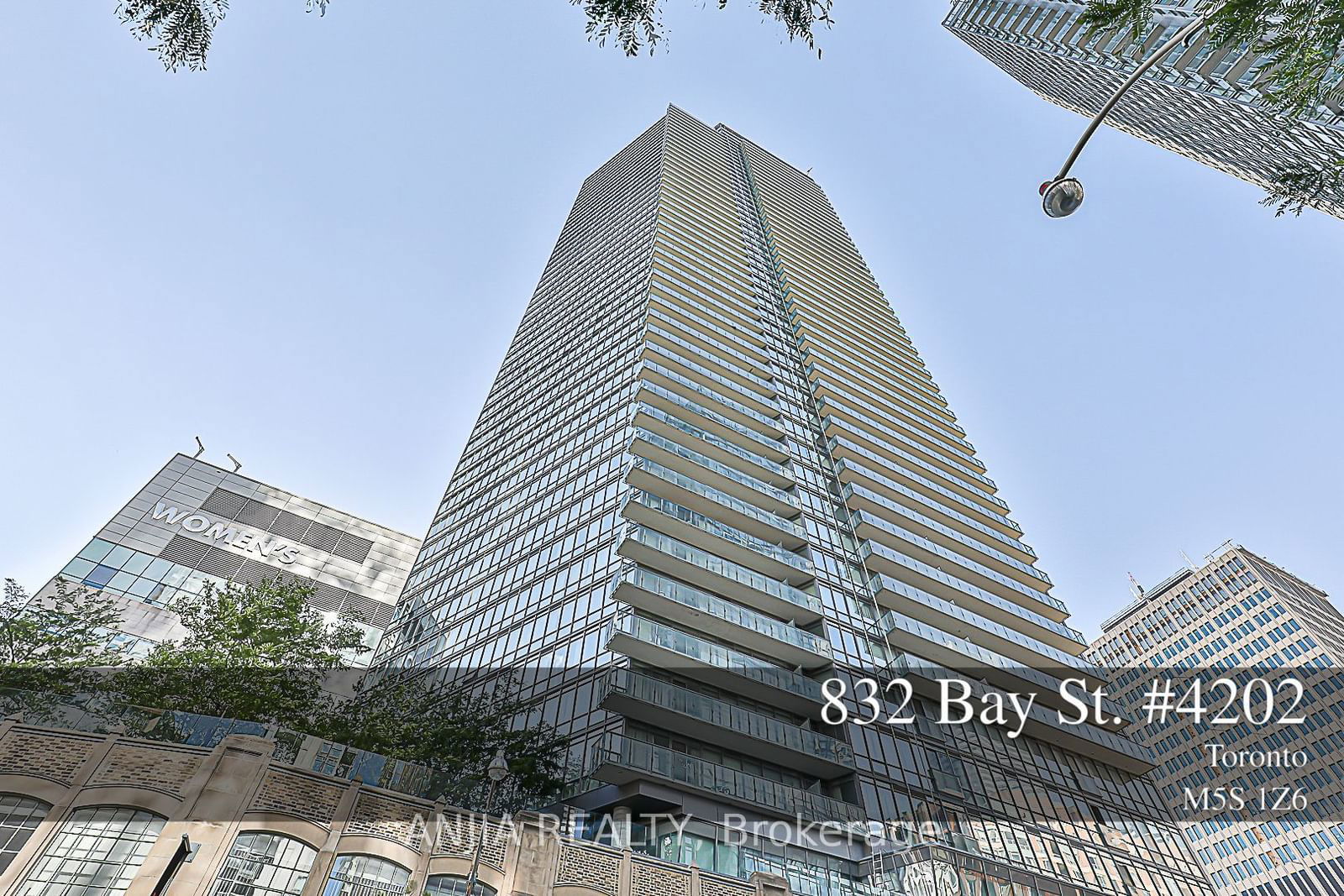 832 Bay St, unit 4202 for sale - image #2