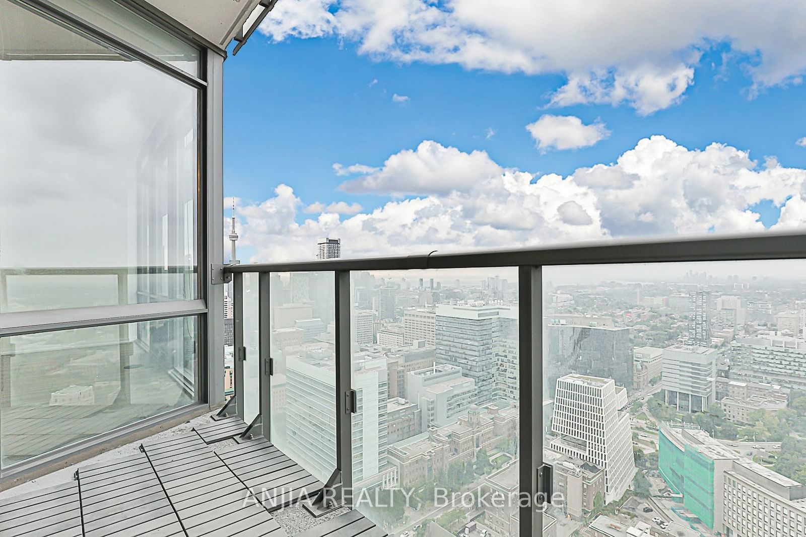 832 Bay St, unit 4202 for sale - image #28