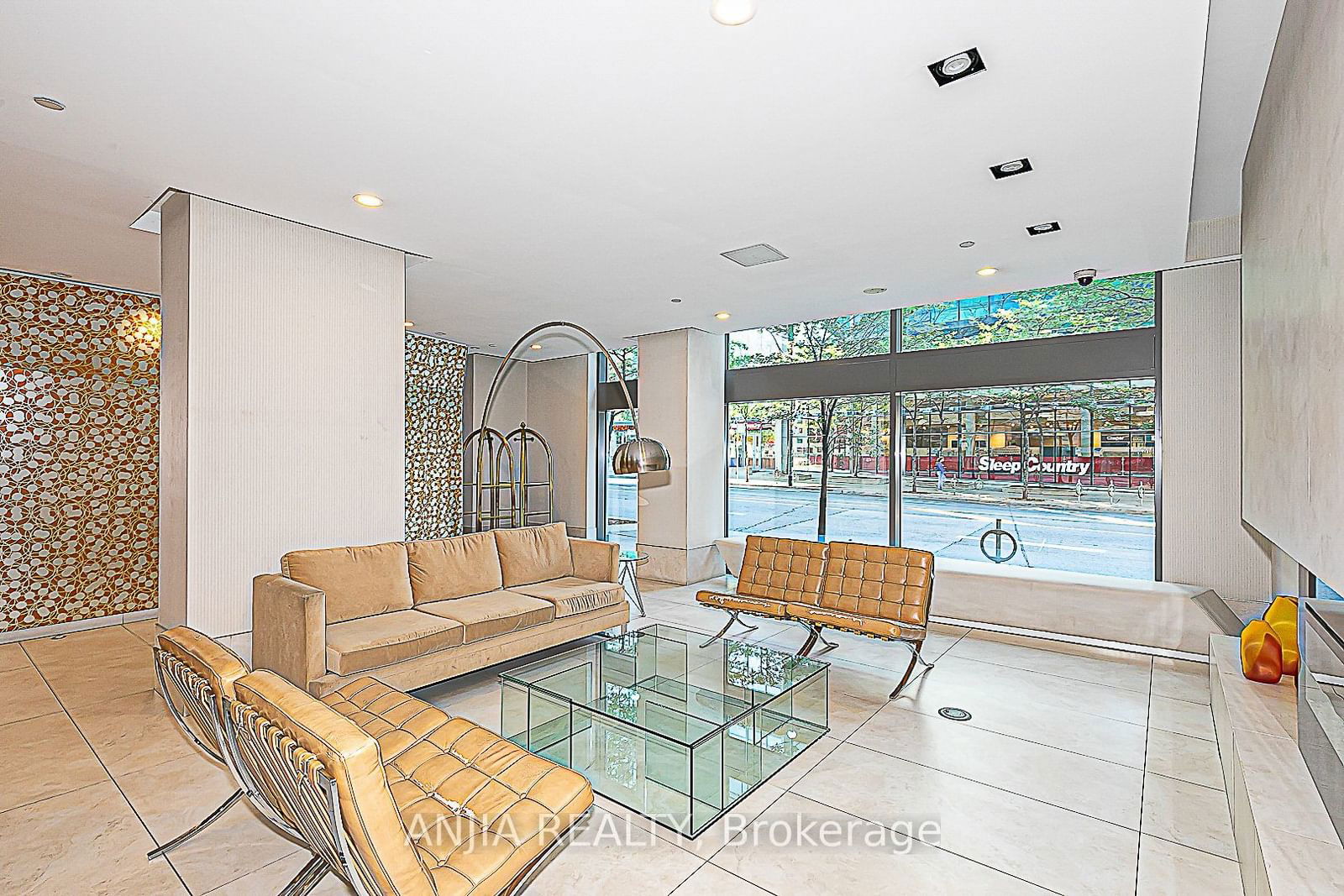 832 Bay St, unit 4202 for sale - image #32