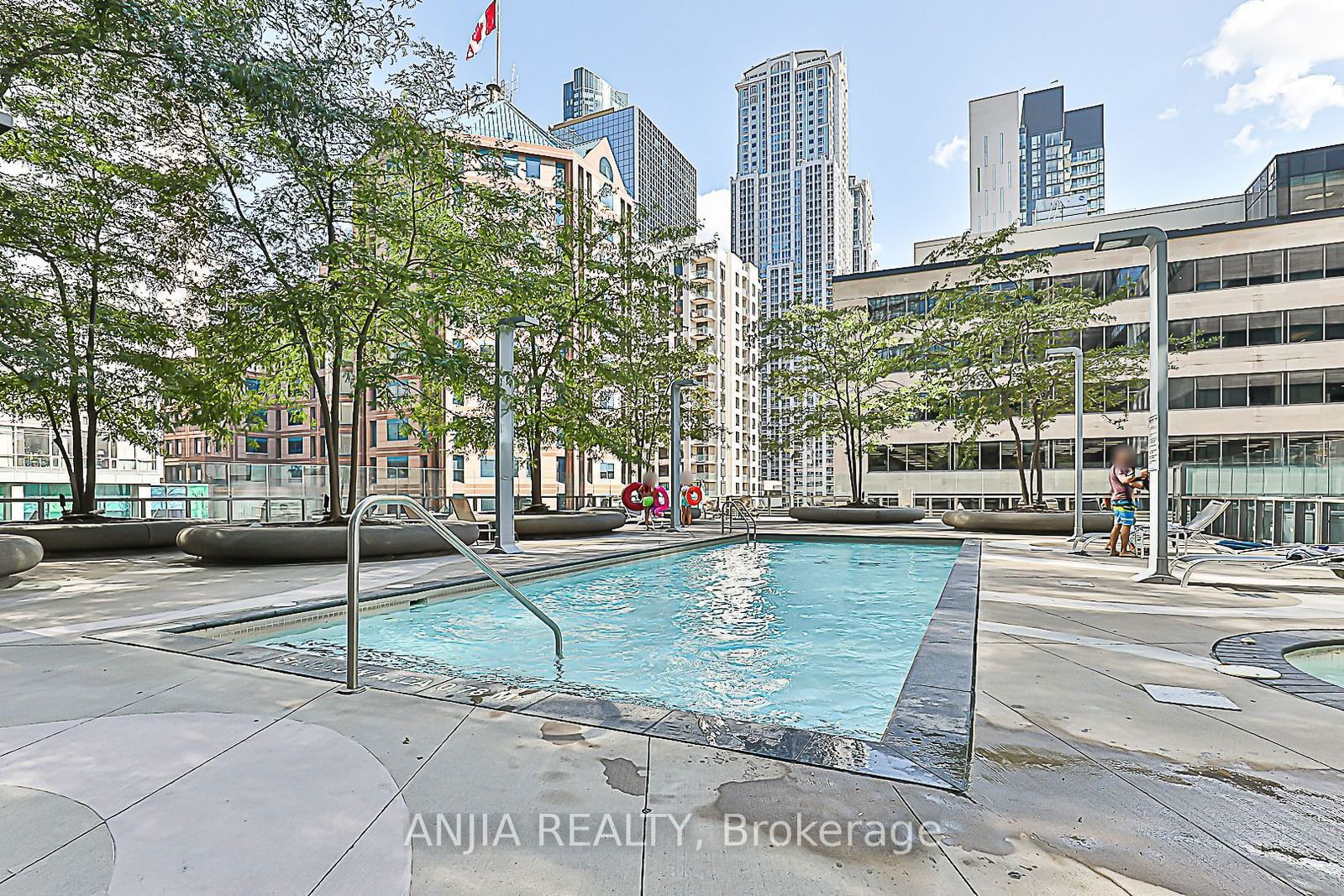 832 Bay St, unit 4202 for sale