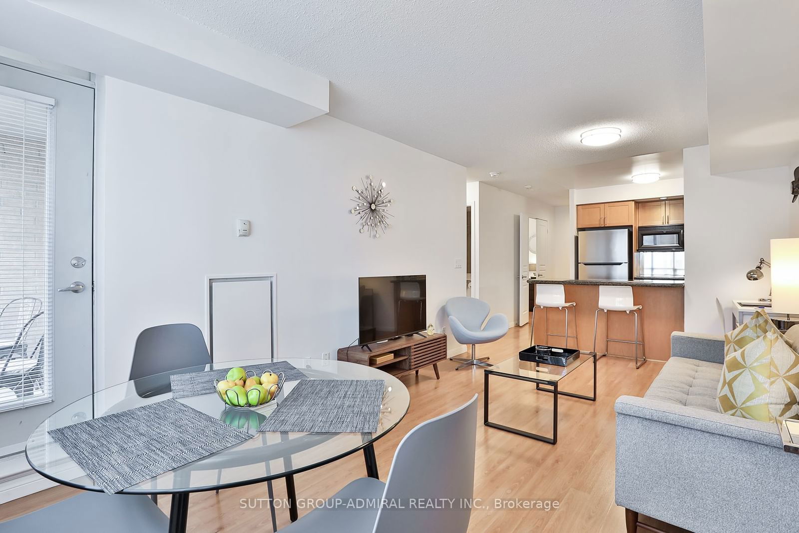 140 Simcoe St, unit PH14 for sale