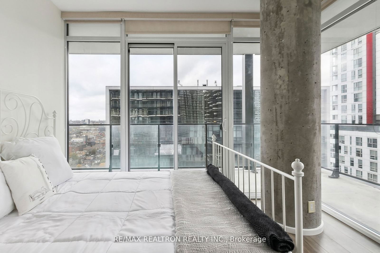 125 Peter St, unit 2708 for rent - image #22